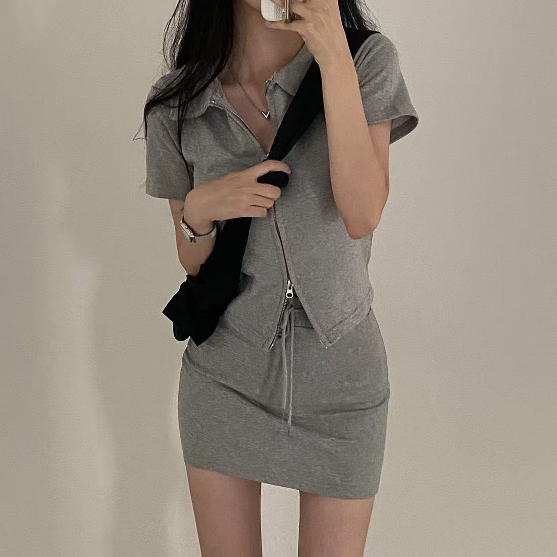 雙拉鍊細紋衣+抽繩包臀短裙