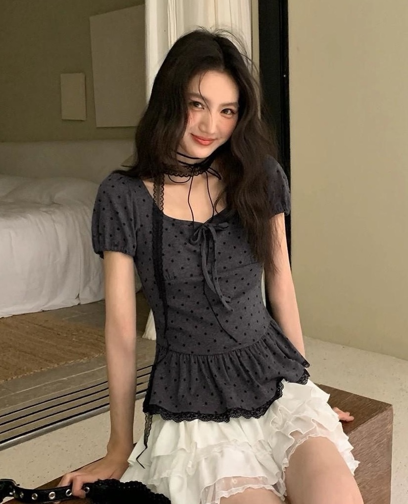 蕾絲繞脖+點點蕾絲蛋糕棉質衣