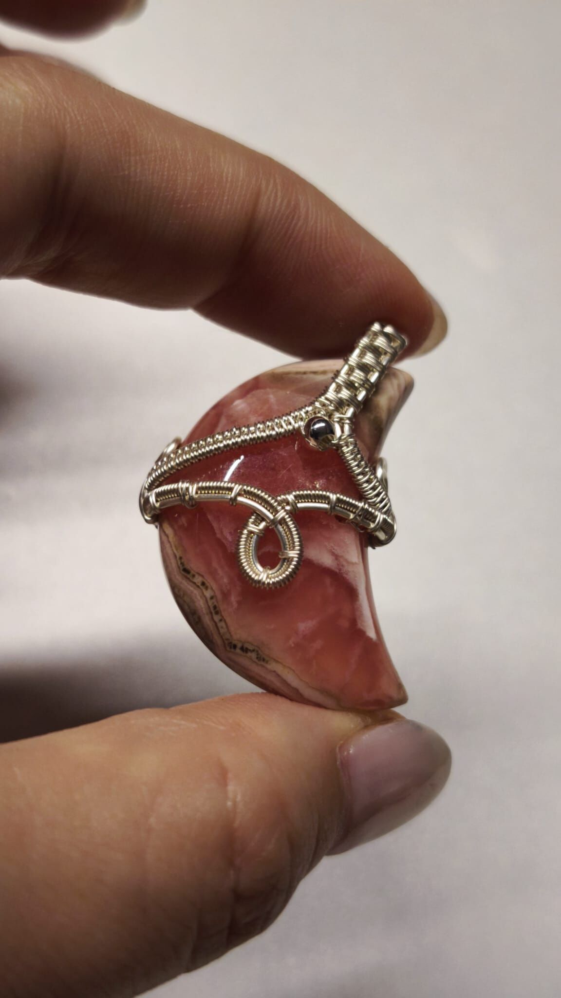 0410GGB31-CRYSTALGG- 紅紋石月老吊咀 只此一件 原價$1480 **卓娜價$568** (B31)