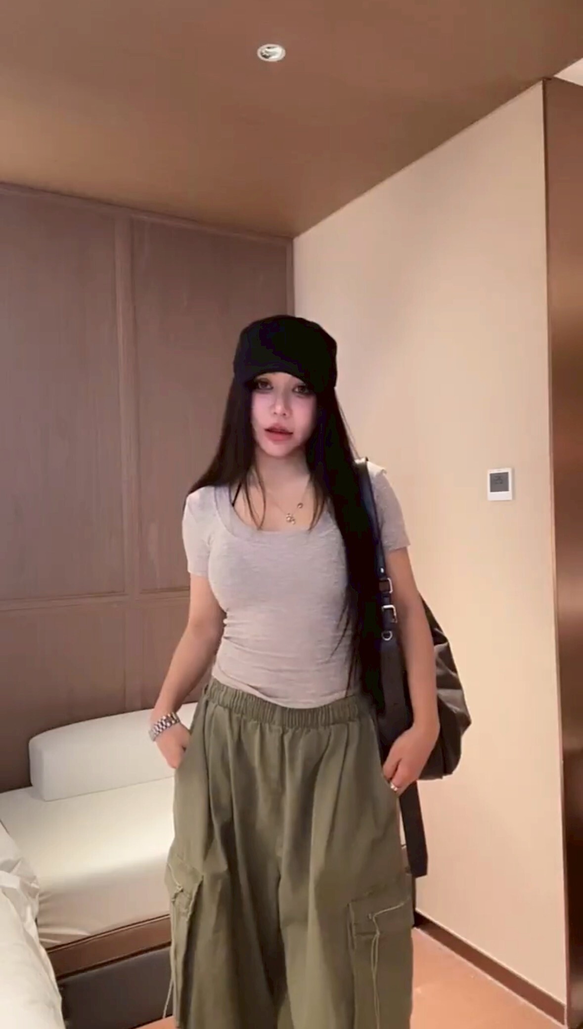 【Apr.08】小胸激推!巨舒適圓領修身上衣