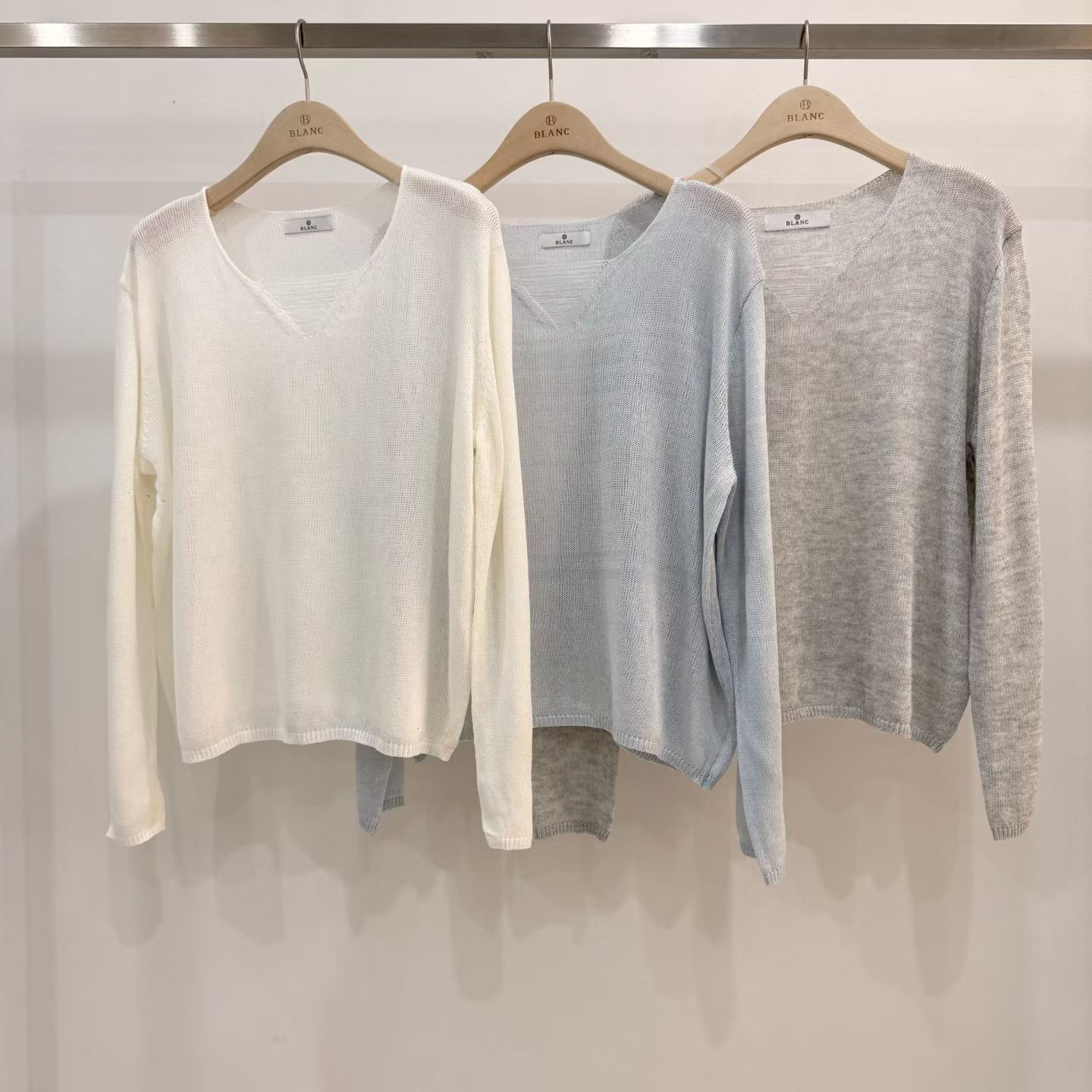 MB6016 開V領口設計薄線料上衣