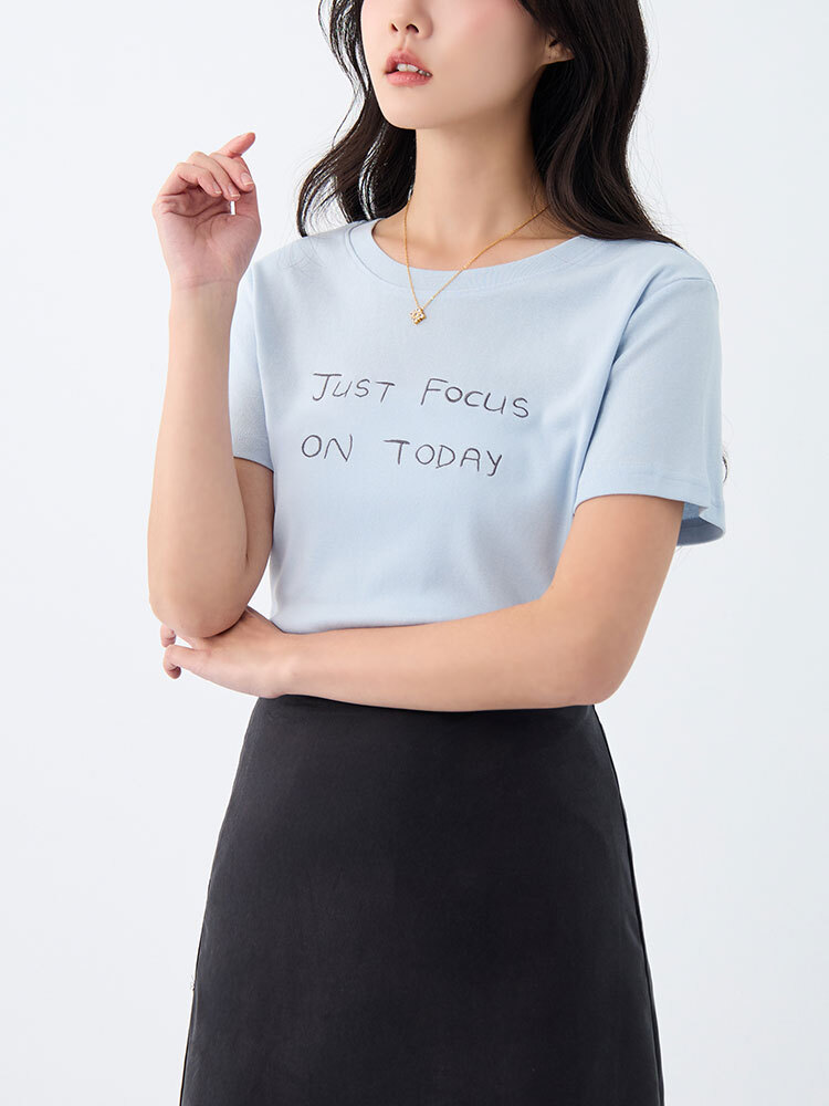 刺繡質感字母棉TEE(85%棉）