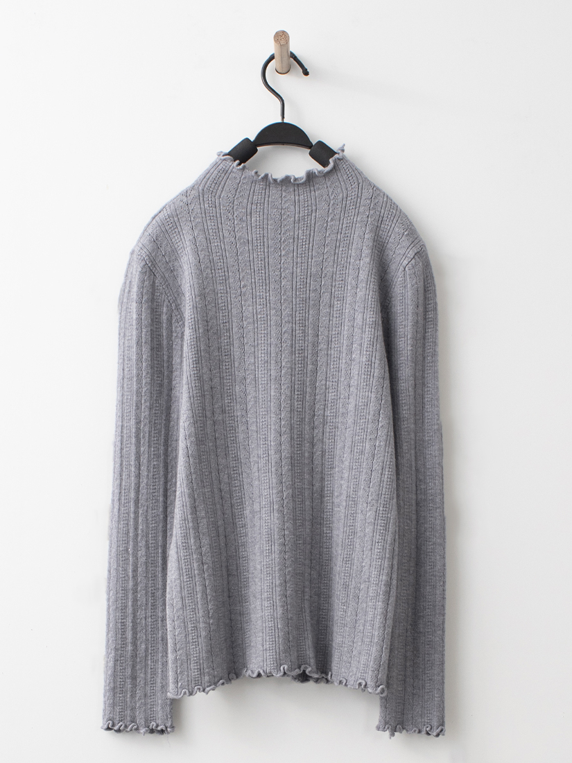 柔軟簍空緹花木耳邊立領內搭針織上衣