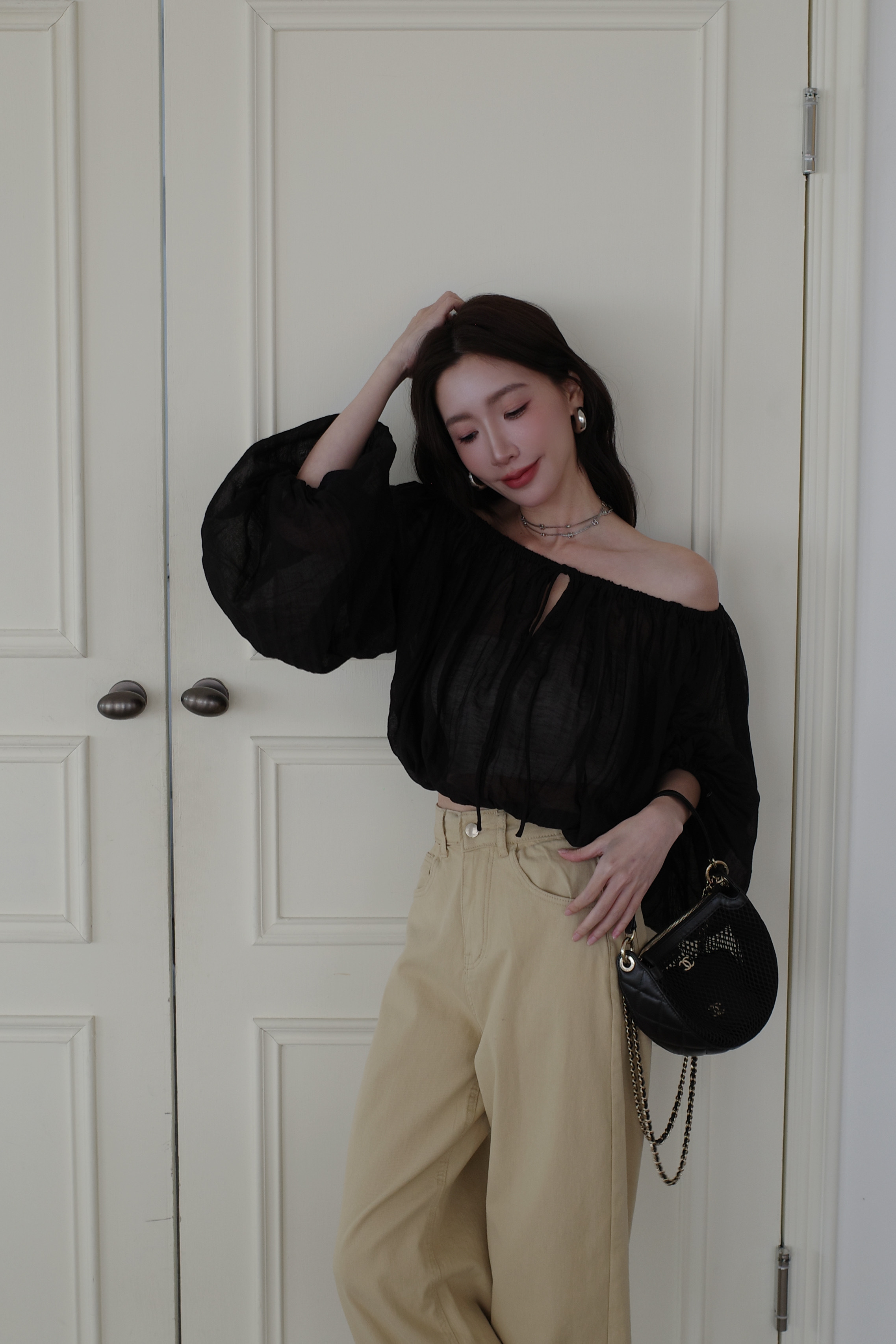 (預購)#AN83 亞麻澎袖上衣(黑/白)