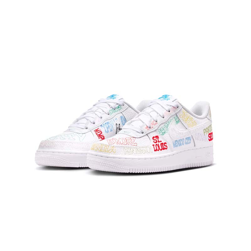 Nike Air Force 1 Low "On Tour" GS 休閒鞋 電繡 白色 大童 女鞋 IO9739-100 [台灣現貨]