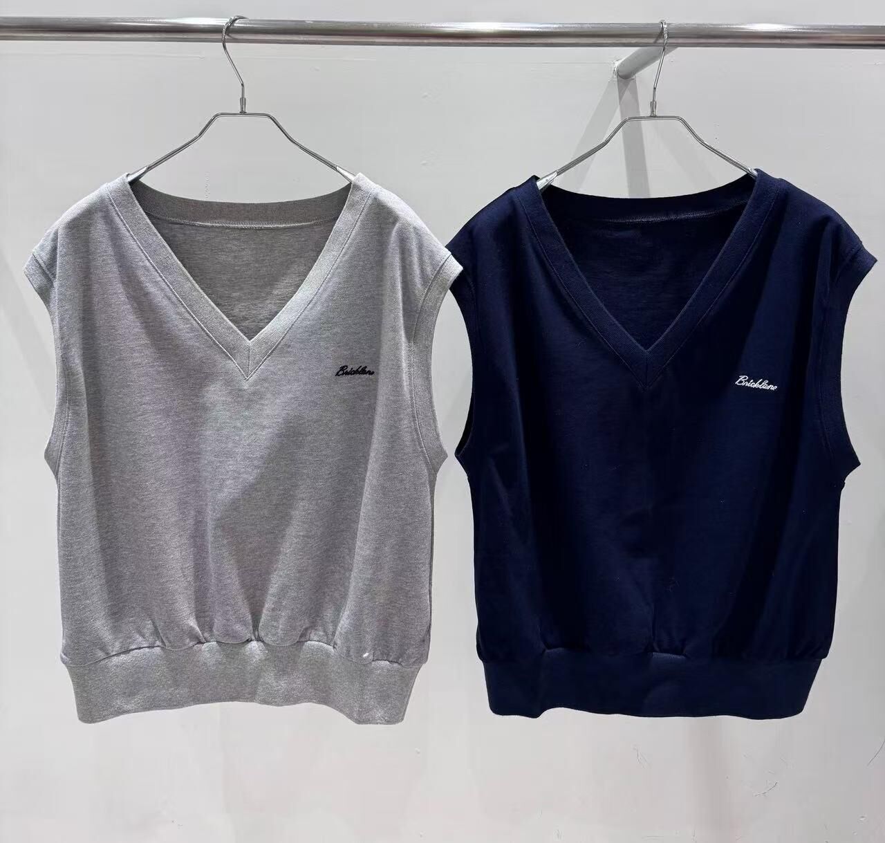BL6007 字母棉質V領背心