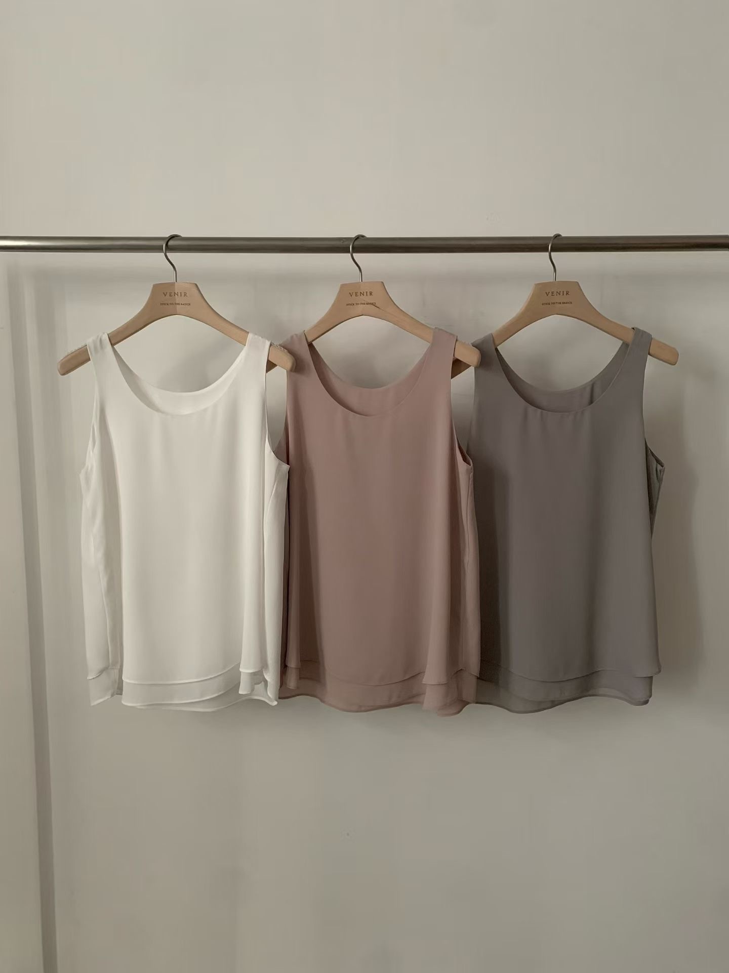 VE2628 Evelyn Sleeveless