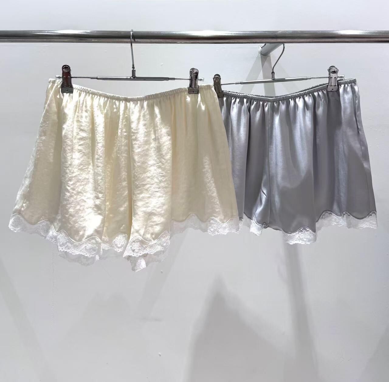 BL6008 珠光感蕾絲邊打底褲