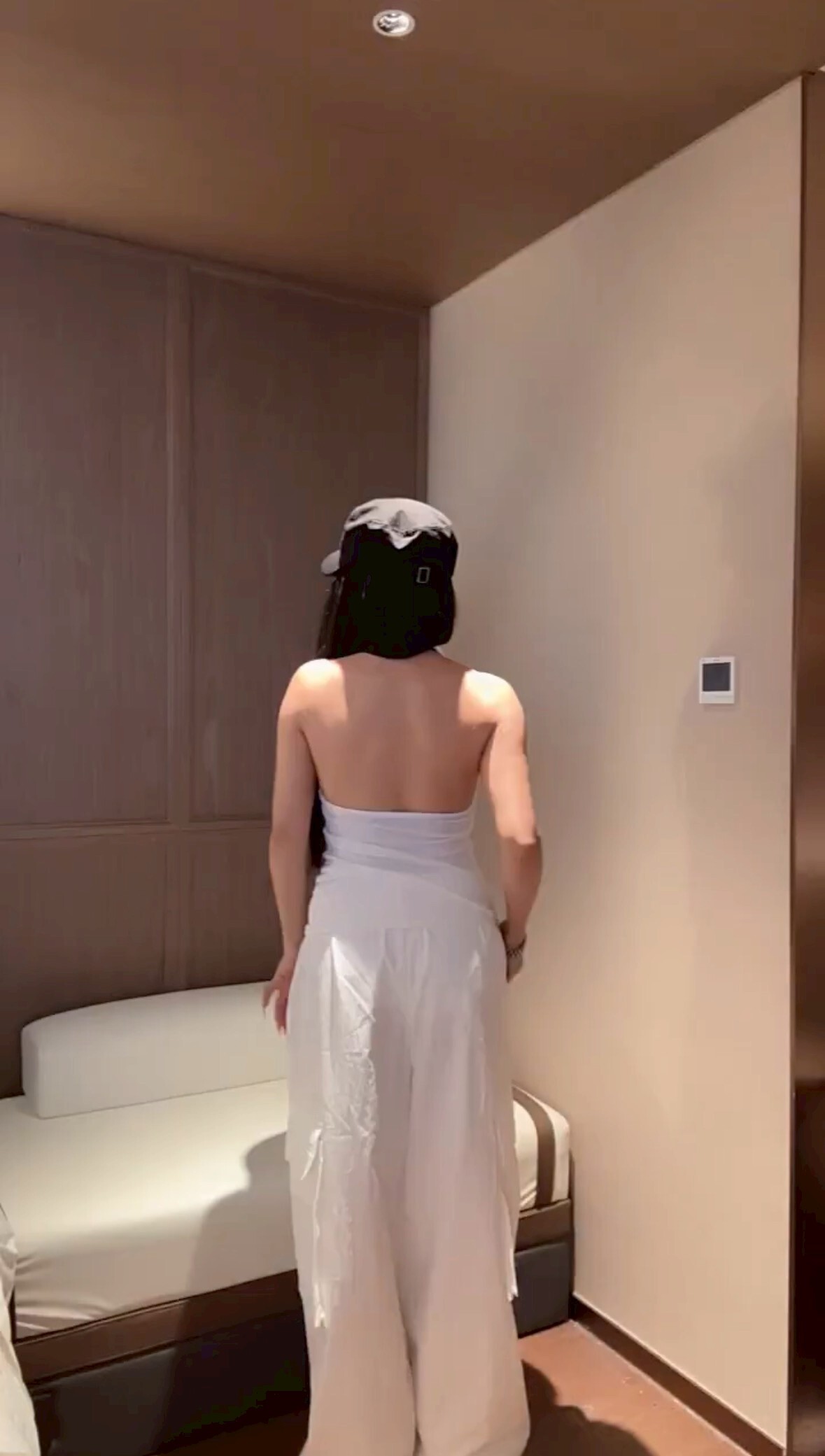 【Apr.08】私留* 遮副乳深v背心+設計款工裝褲set（此版至少帶兩色!）