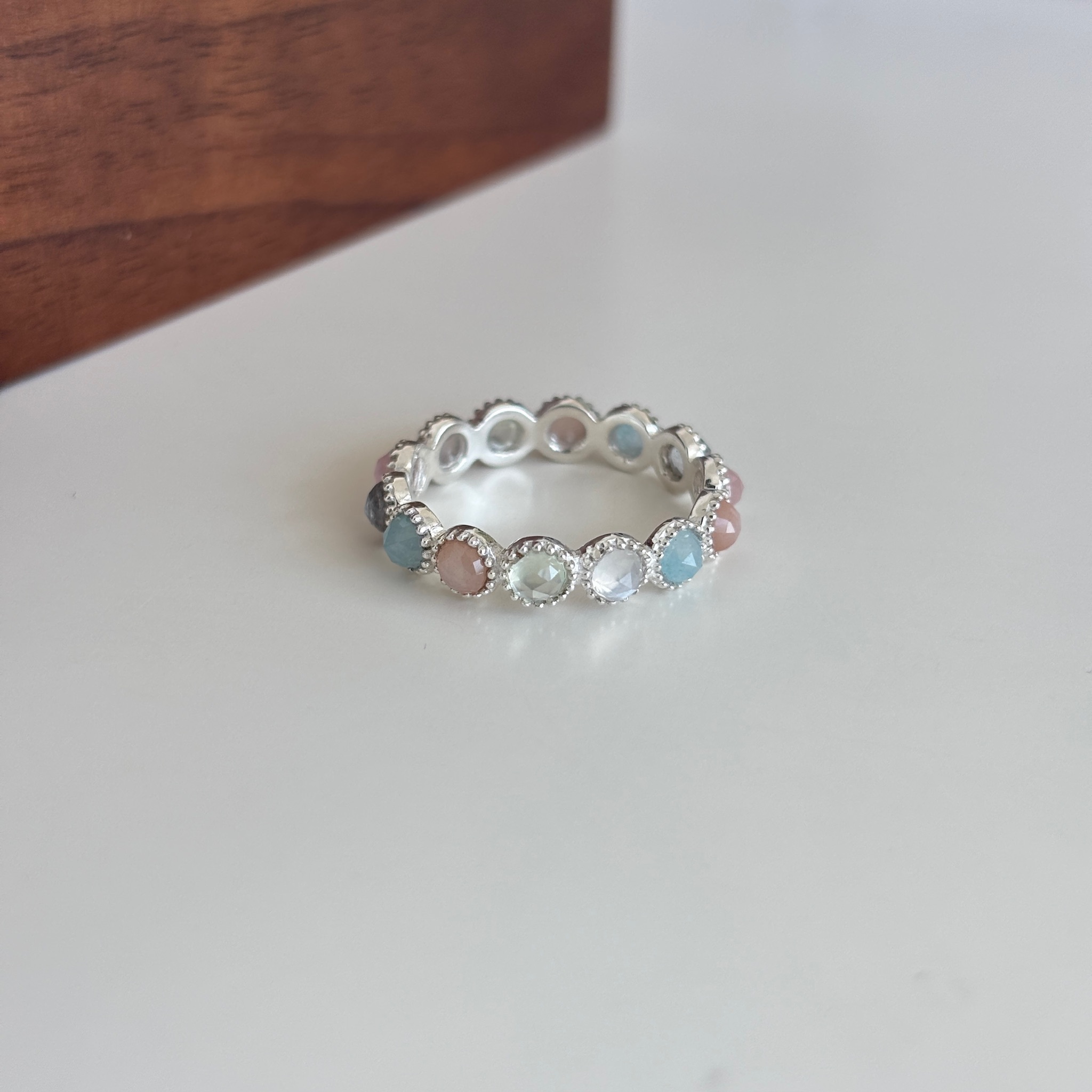 【韓國連線】整圈蛋撻粉彩寶石戒指