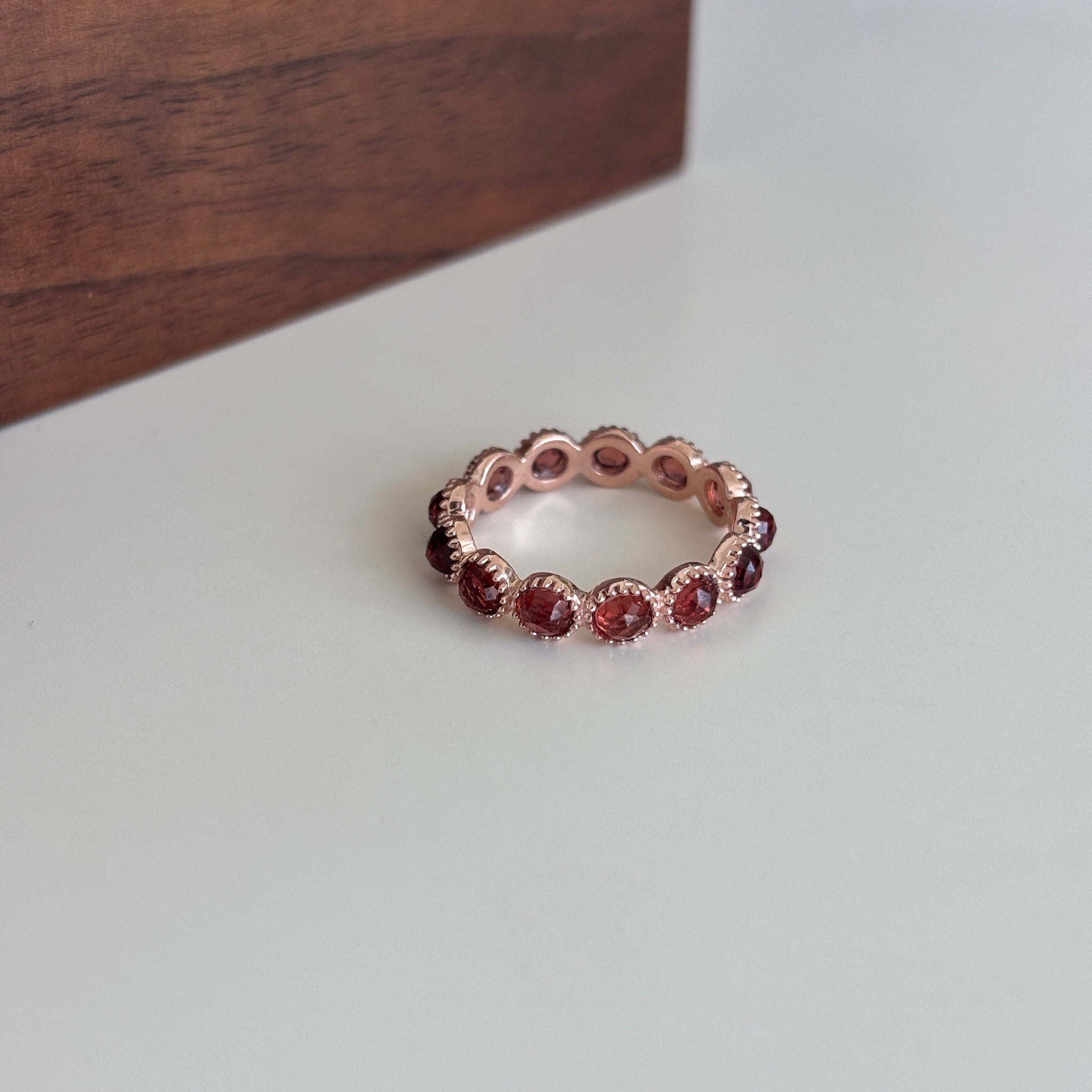 【韓國連線】整圈蛋撻石榴石戒指