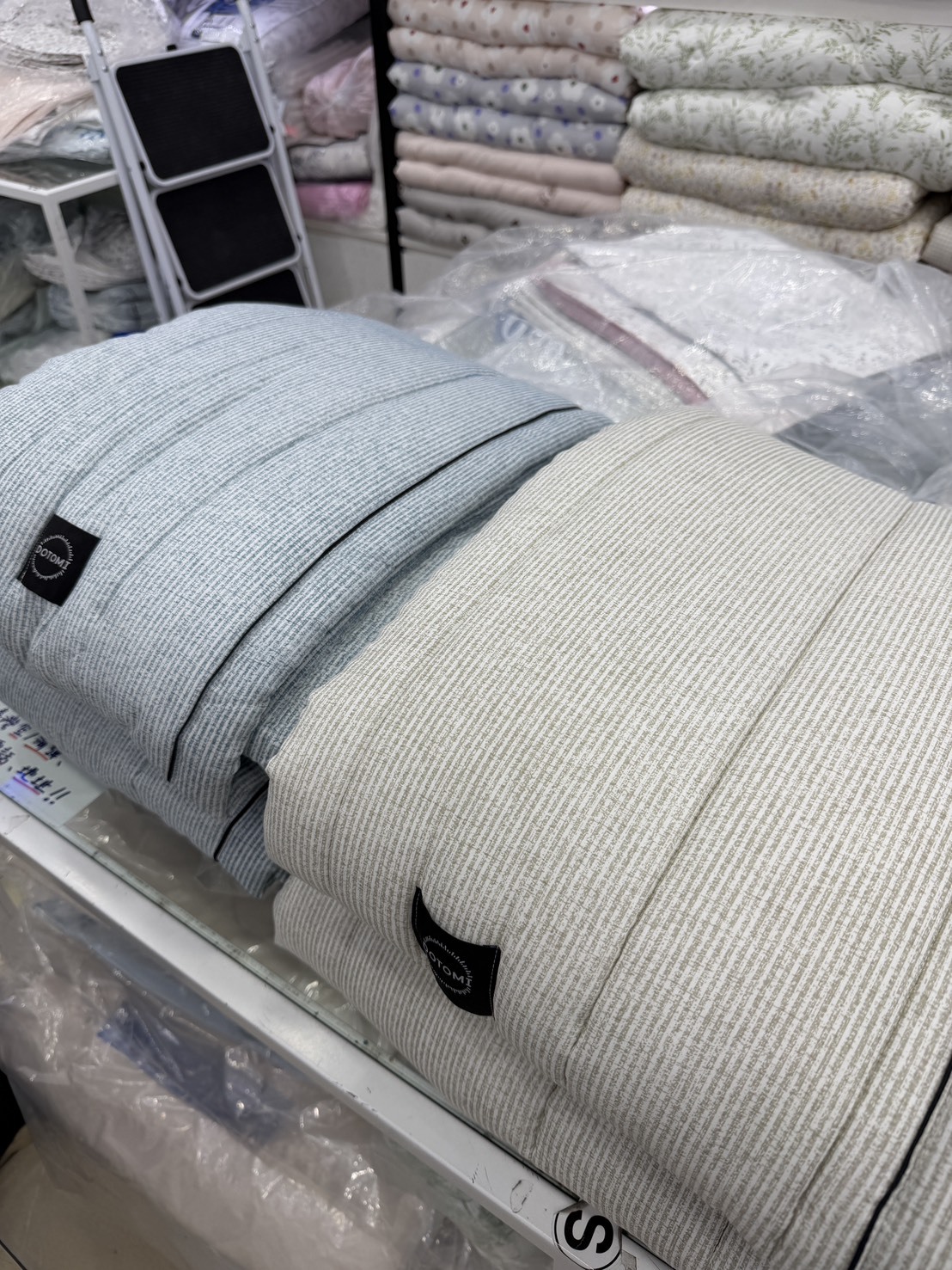 H423 插畫線條標籤四季被