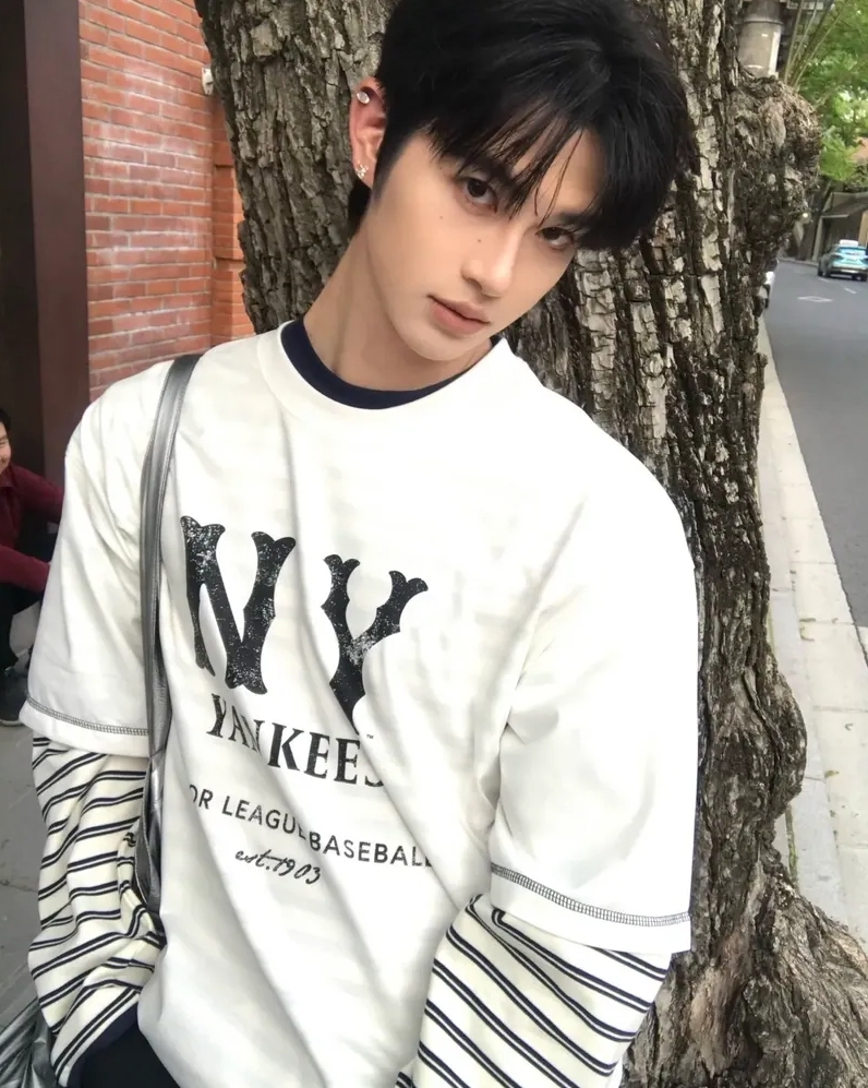 <張凌赫同款😍> MLB NY Yankees 紐約洋基 做舊字體短T 黑/白 2色 3ATSB1153-50IVS白50BKS黑