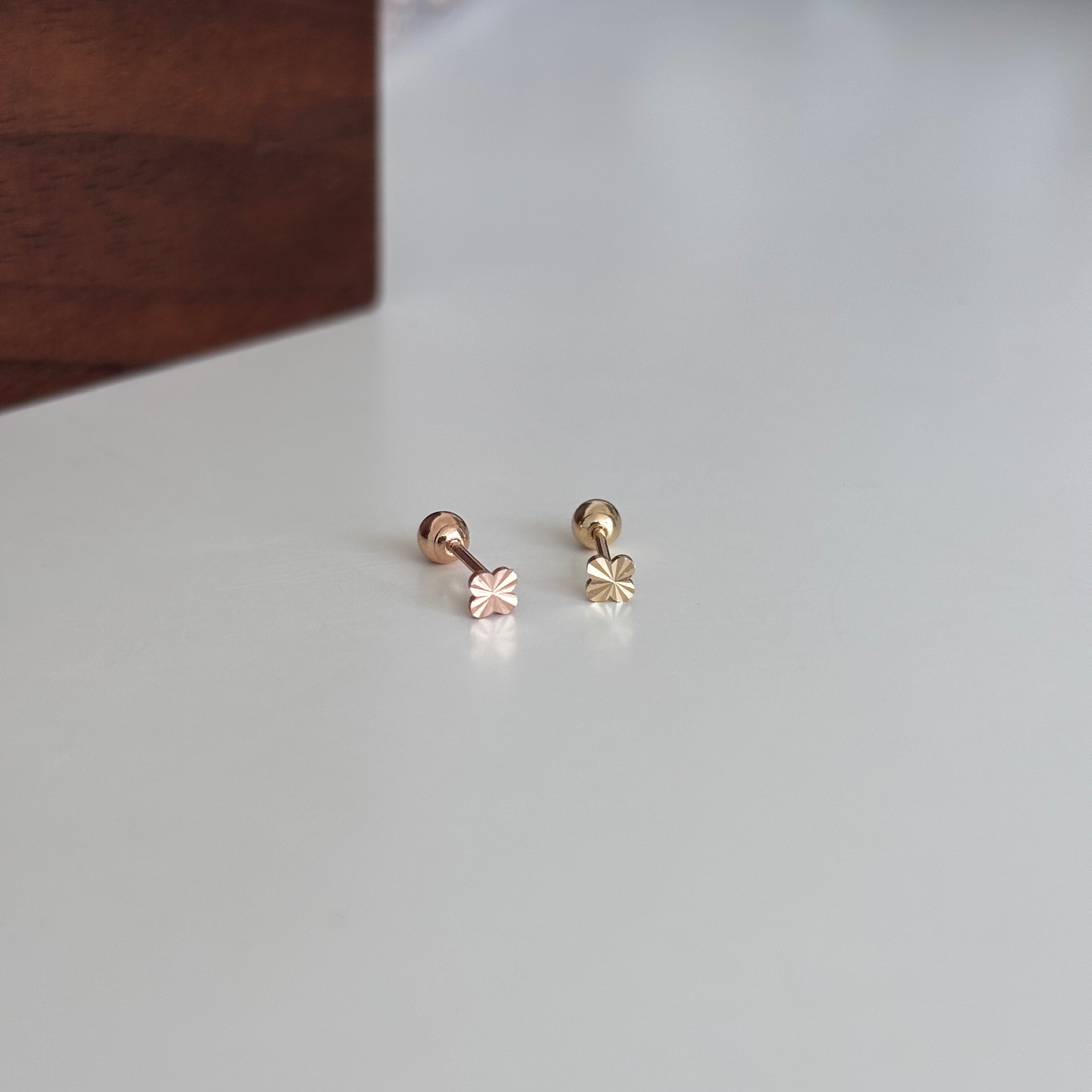 【韓國連線】14K mini閃閃四葉草轉珠耳環