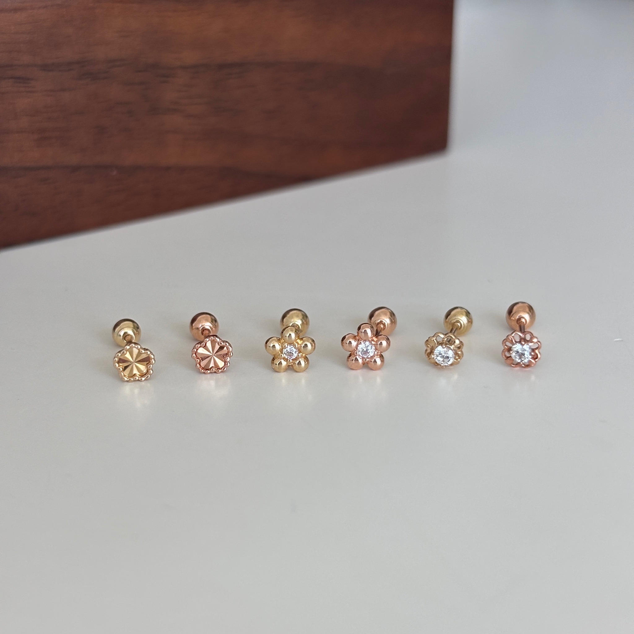 【韓國連線】14K 蕾絲花花鋯石轉珠耳環