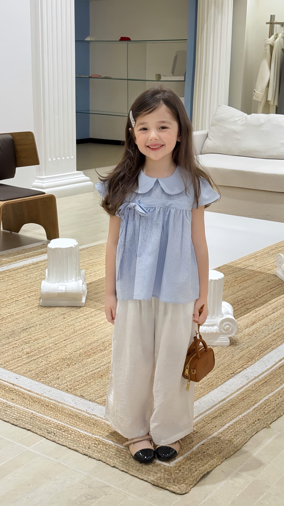 輕薄百搭白長褲