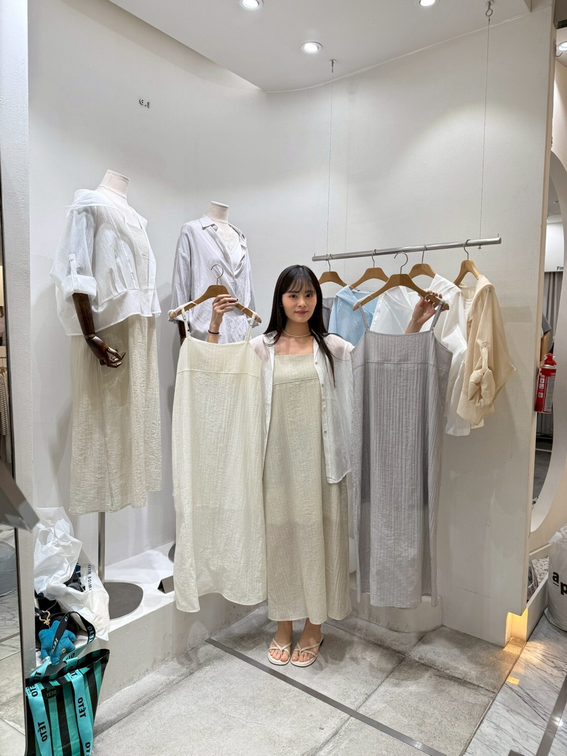 GI6002 暗坑紋皺皺吊帶背心裙