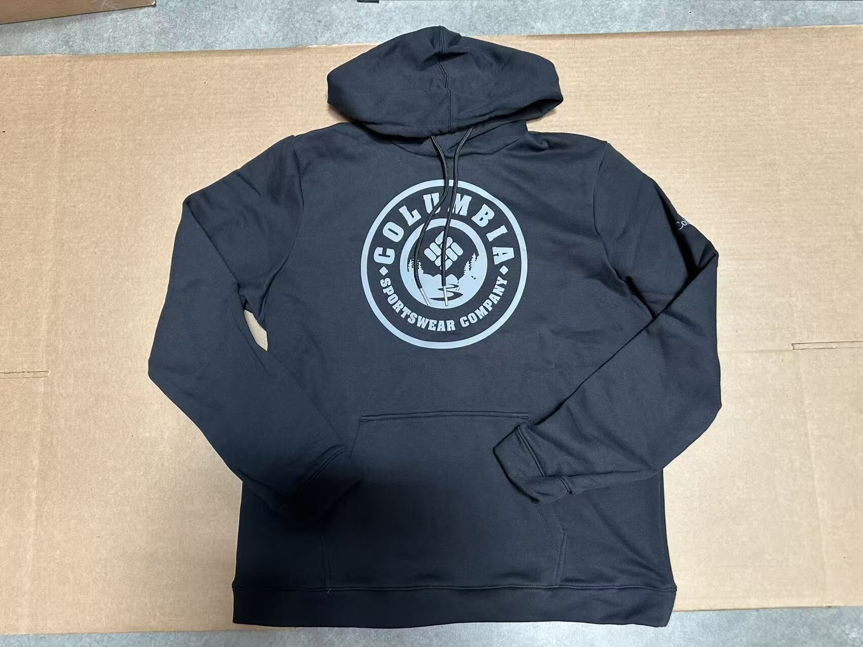 【預購】H0408148  Columbia  圓框山脈圖騰連帽衛衣