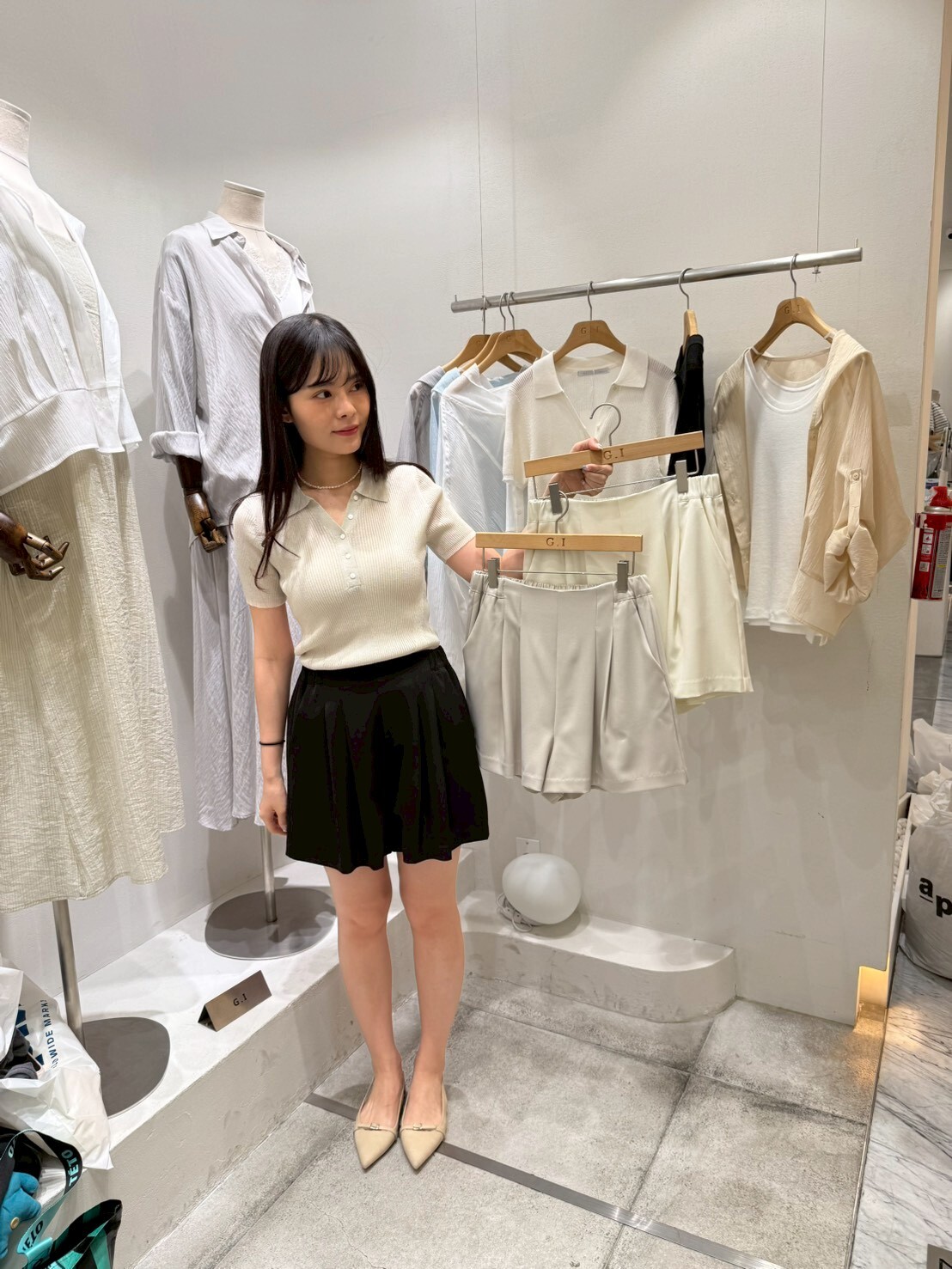 GI6033 後橡筋壓百褶西裝短褲