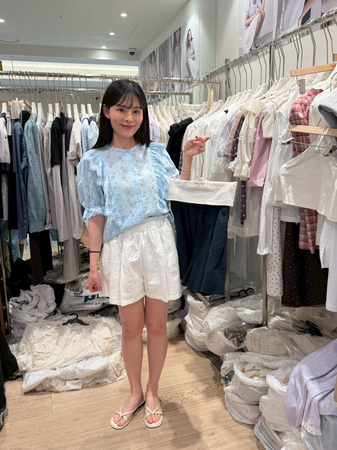 OG6002 橡筋暗紋鏤空短褲