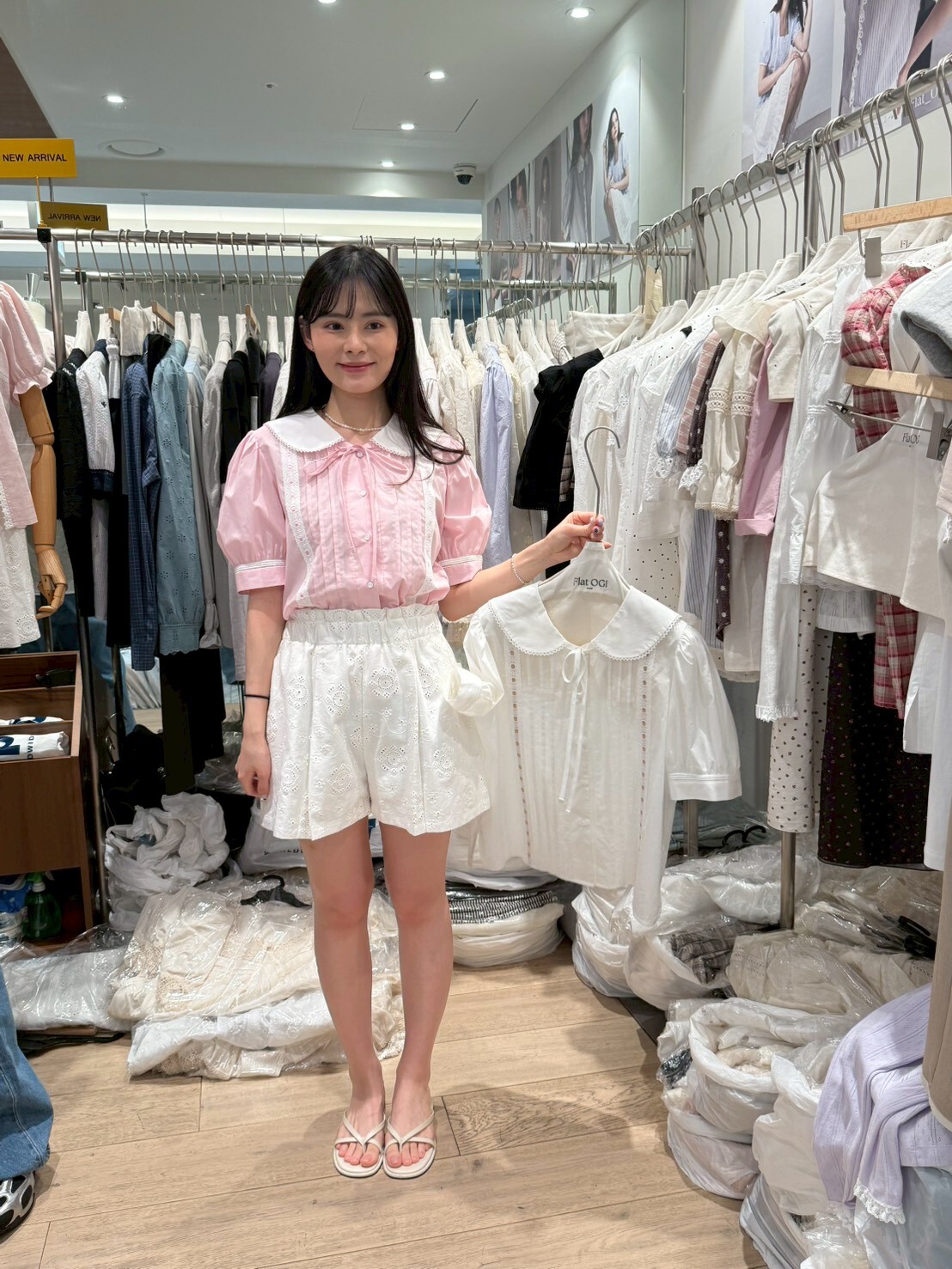 OG6007 學院甜美壓褶娃娃領上衣