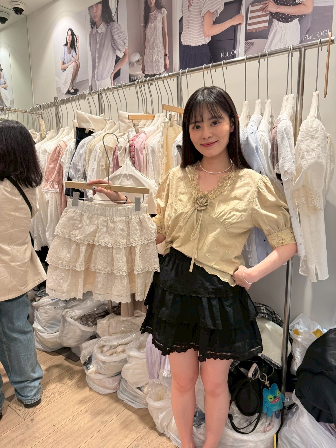 OG6047 少女風刺綉鏤空花花蛋糕短裙