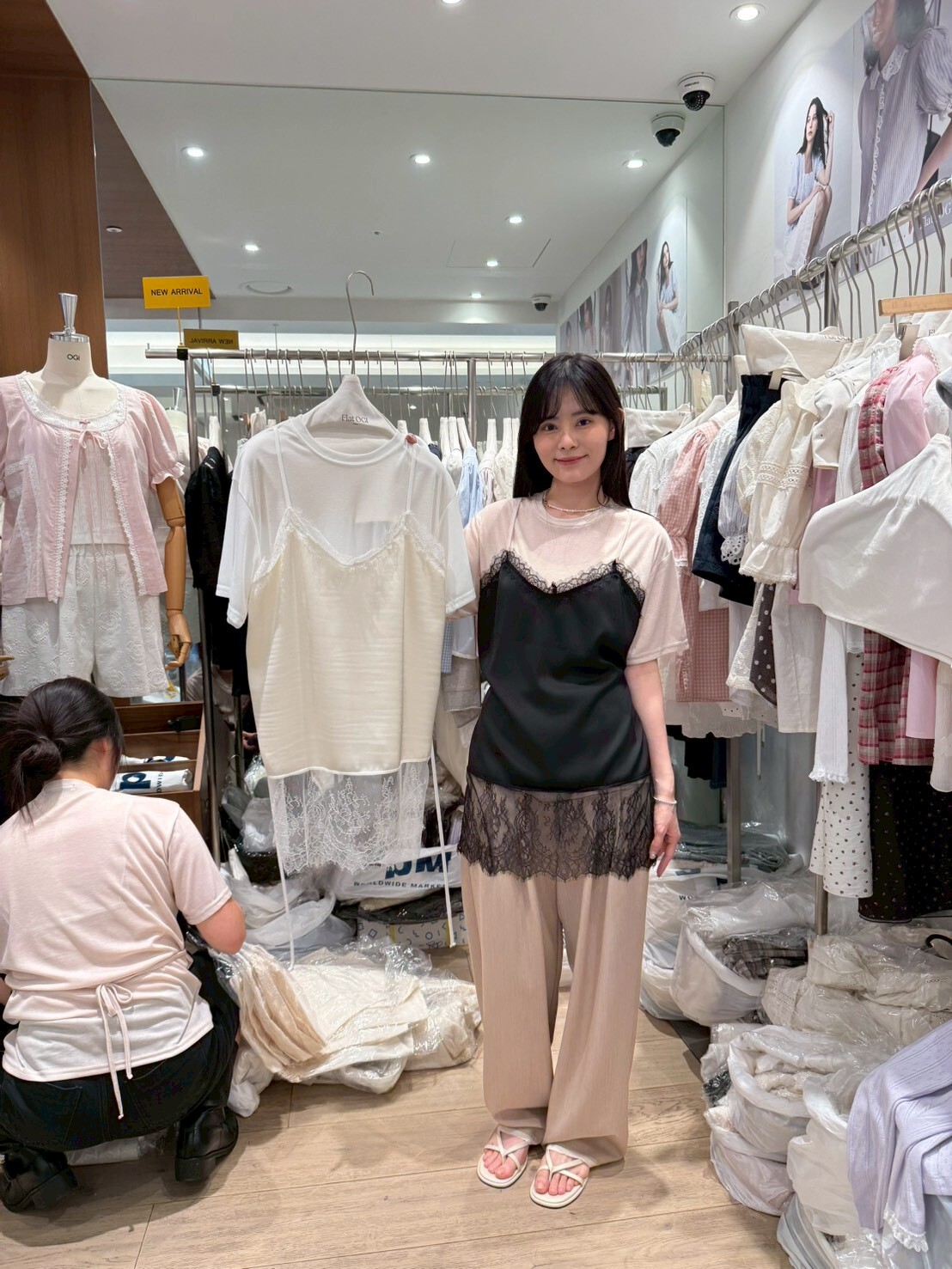 OG6058 假兩件吊帶蕾絲下擺軟綿Tee