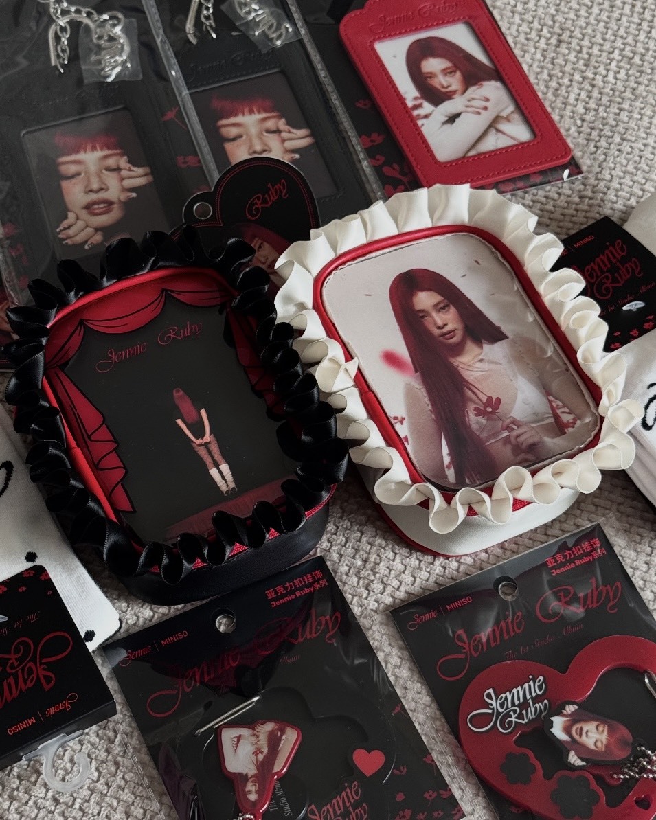 <獨家聯名>Jennie x Miniso 聯名 Ruby系列 周邊 娃包 兩色