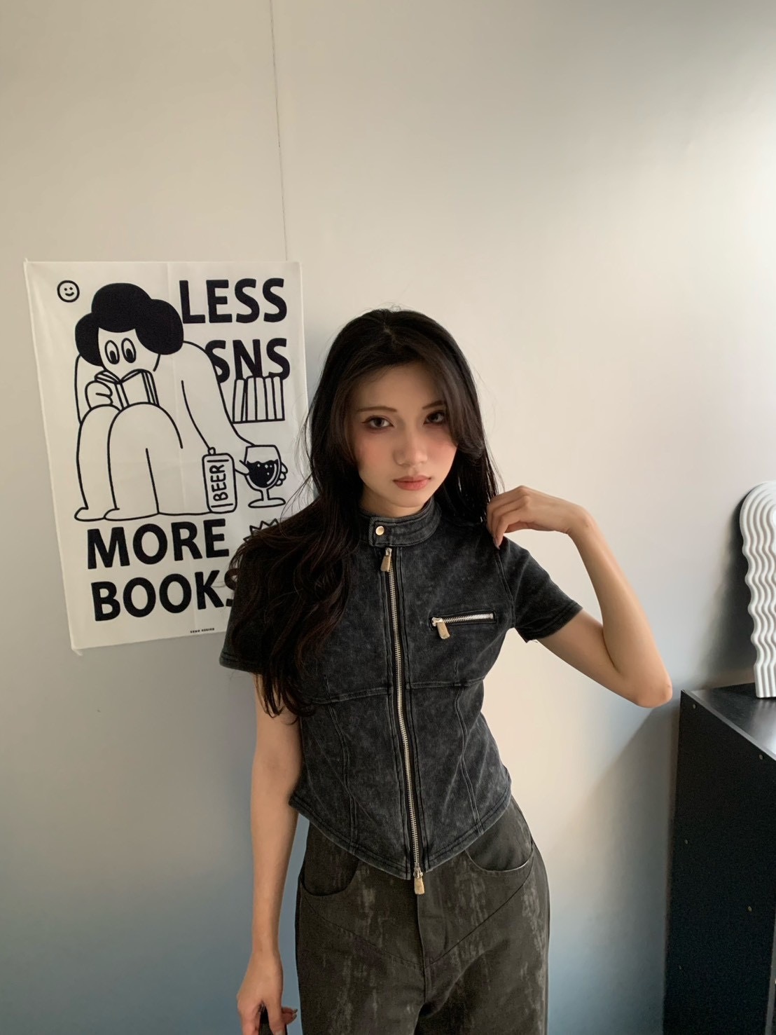 B145渲染拉鏈立領釦上衣