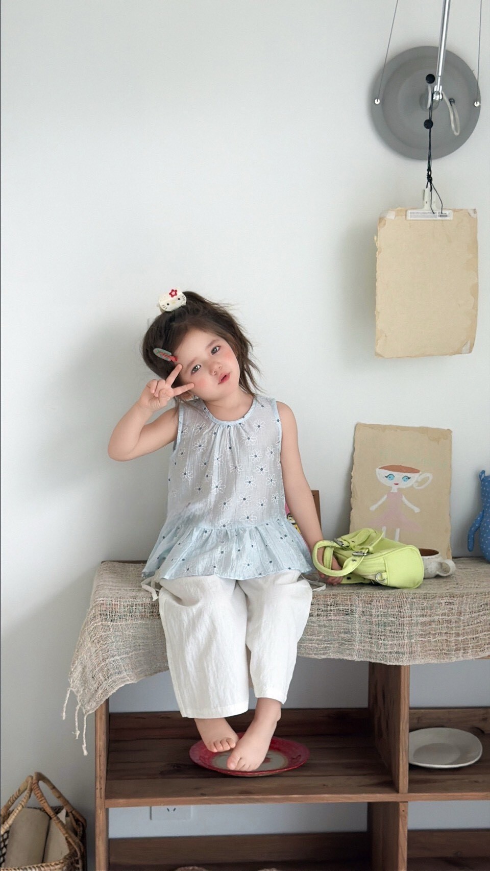 小藍花發呆背心