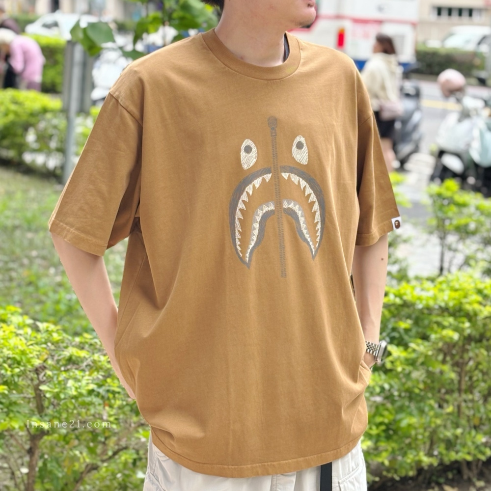 A BATHING APE® 鯊魚 素描風 短袖 上衣 寬鬆版型