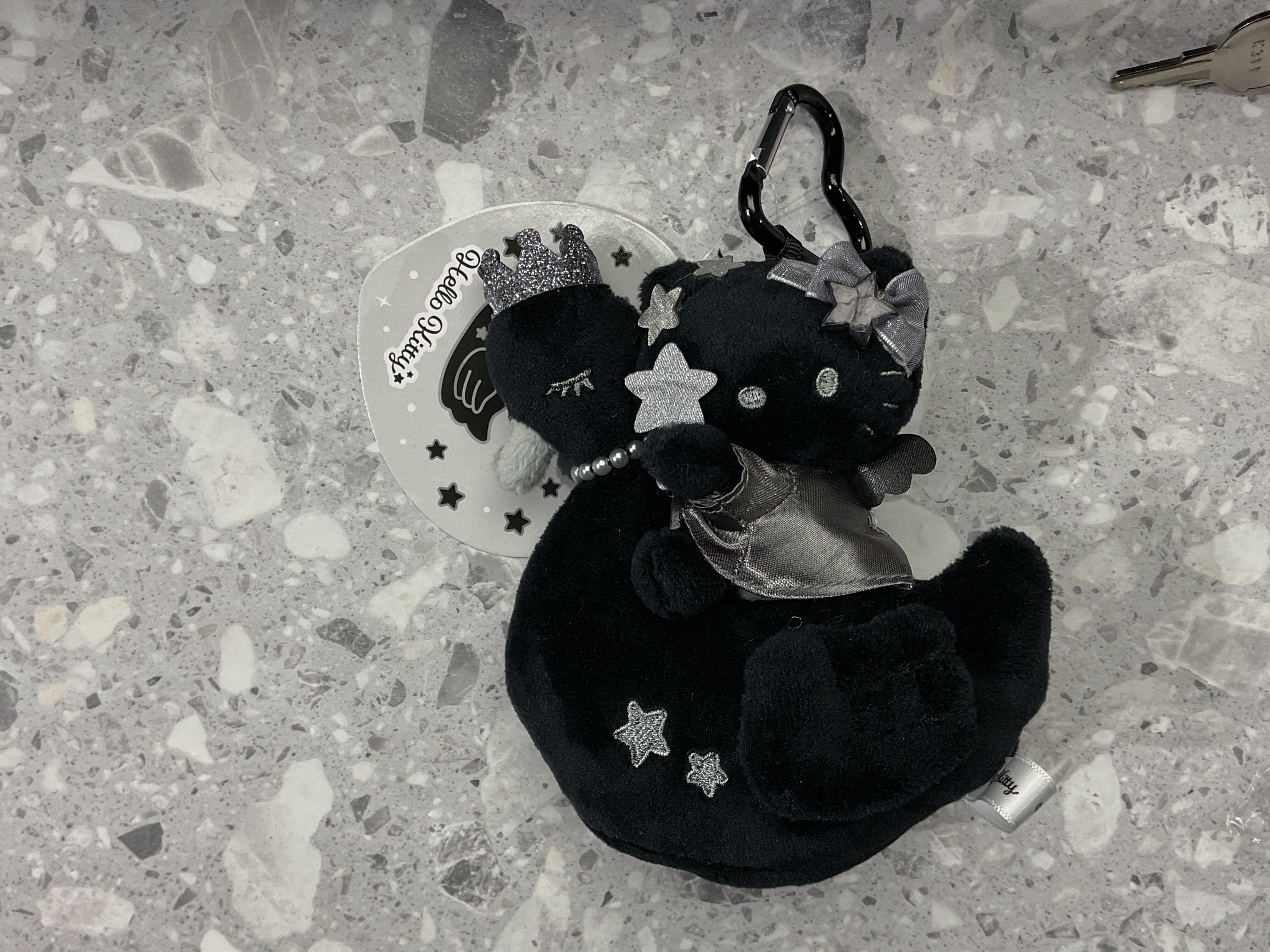 Hello Kitty 黑天鵝吊飾