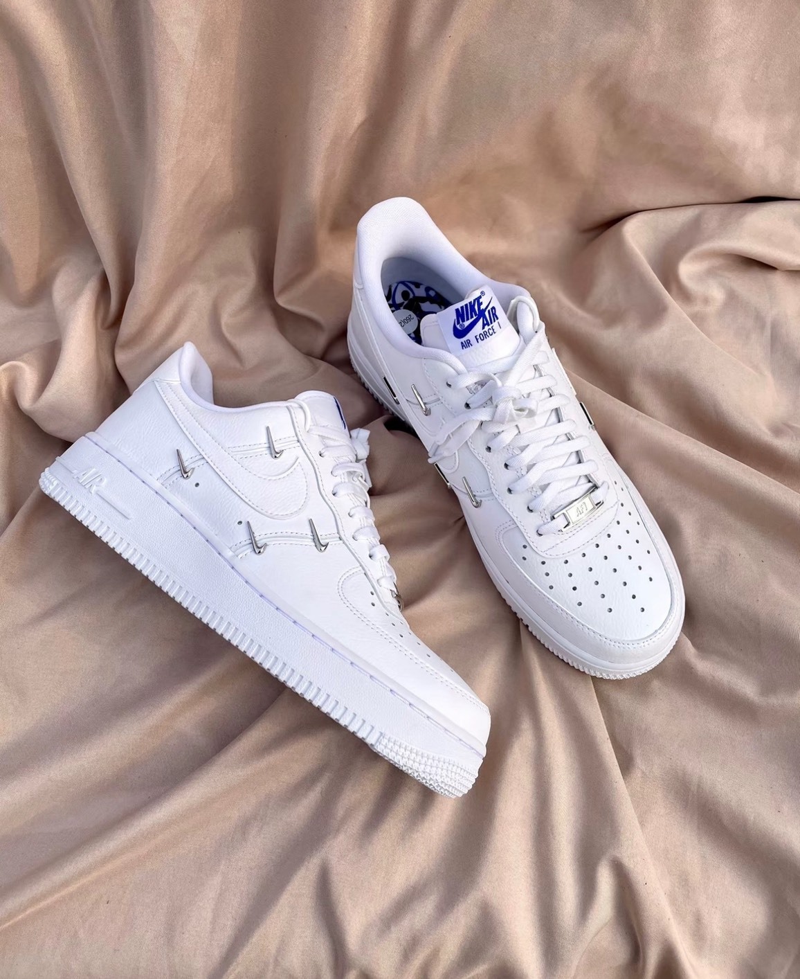 Nike Air Force 1 小銀勾 立體四勾