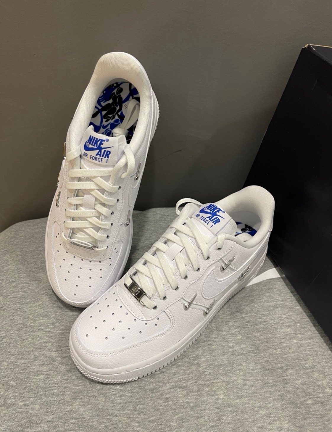 Nike Air Force 1 小銀勾 立體四勾