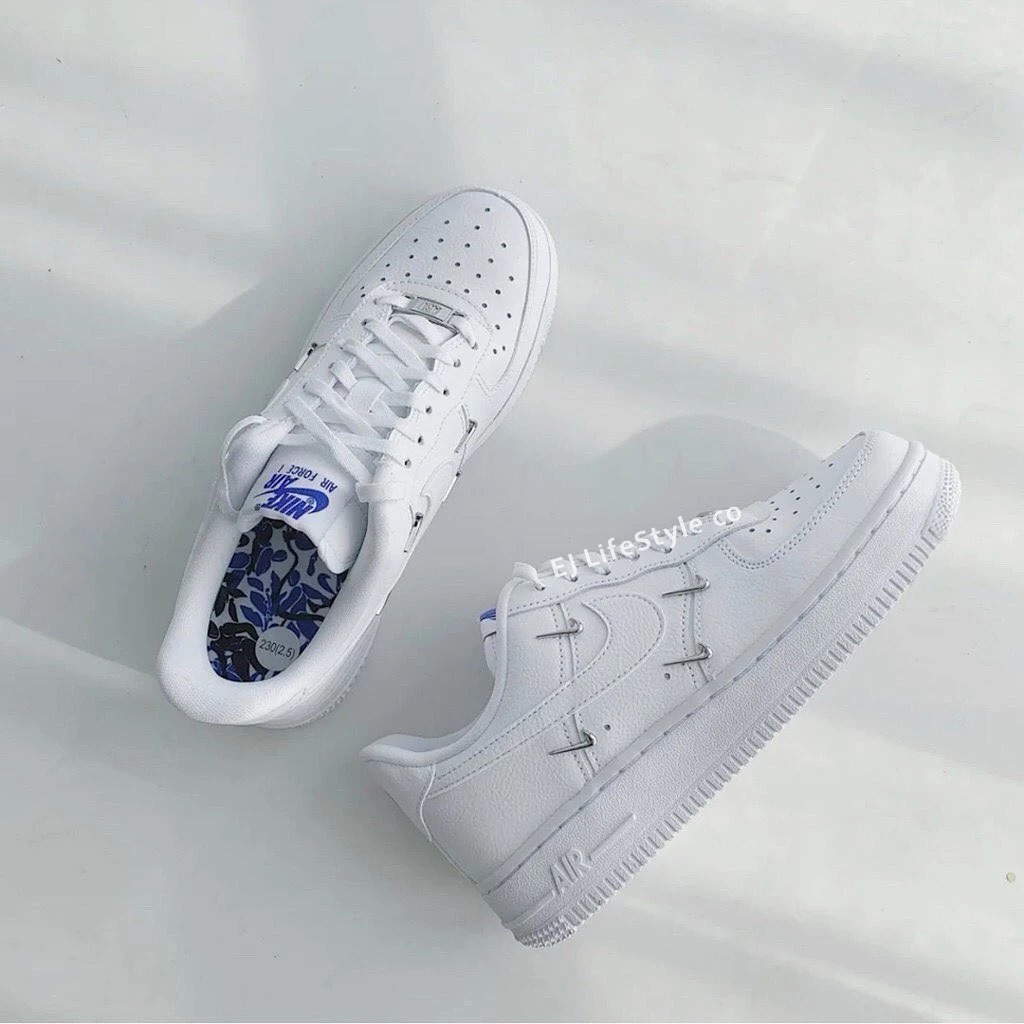 NIKE AIR FORCE 1 '07 LX ''Chrome Luxe" AF1 白藍 銀勾 白銀 四勾 小銀勾 泫雅同款 女鞋 CT1990-100 / 現貨