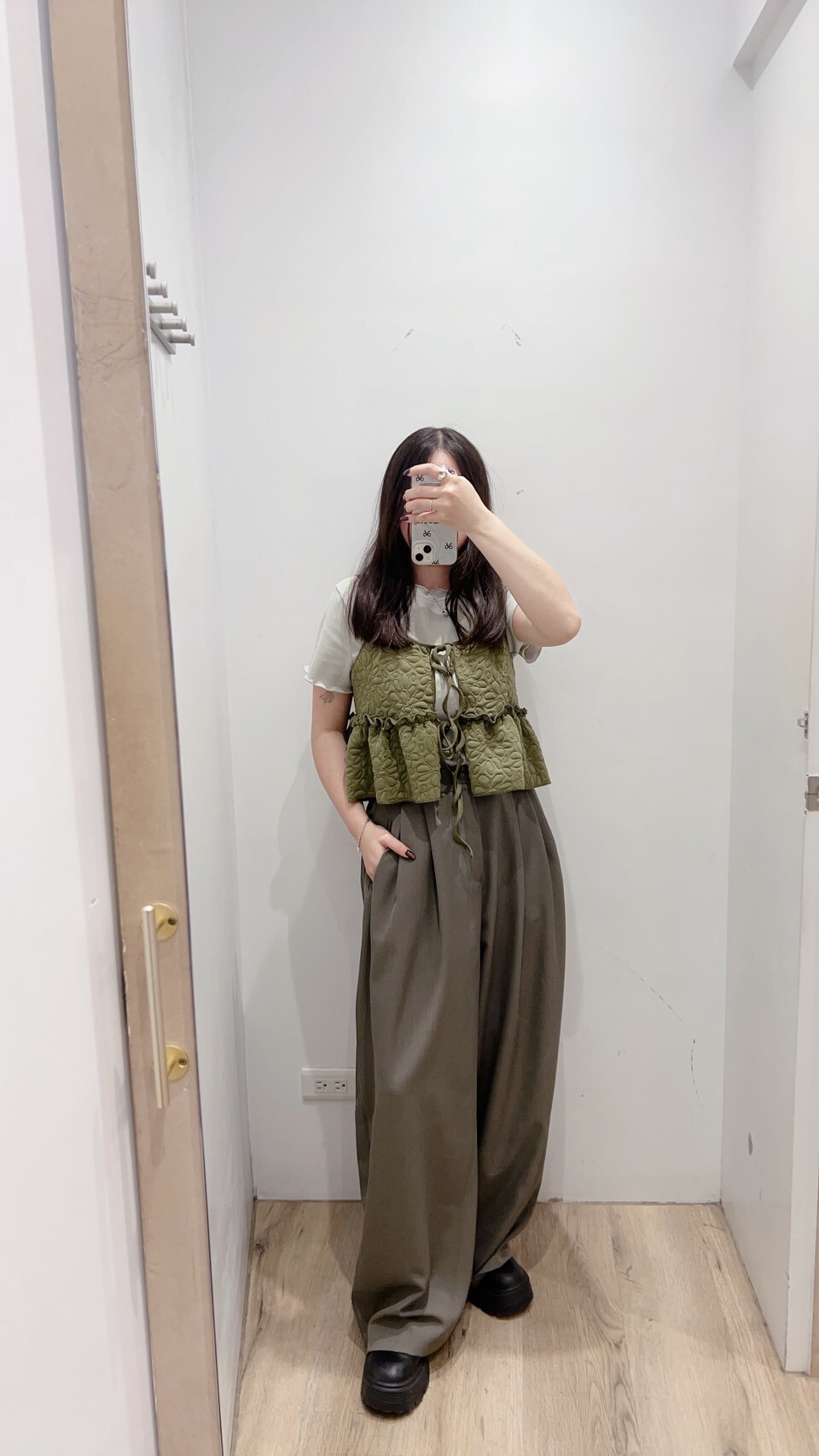 Embossed floral Japanese style vest