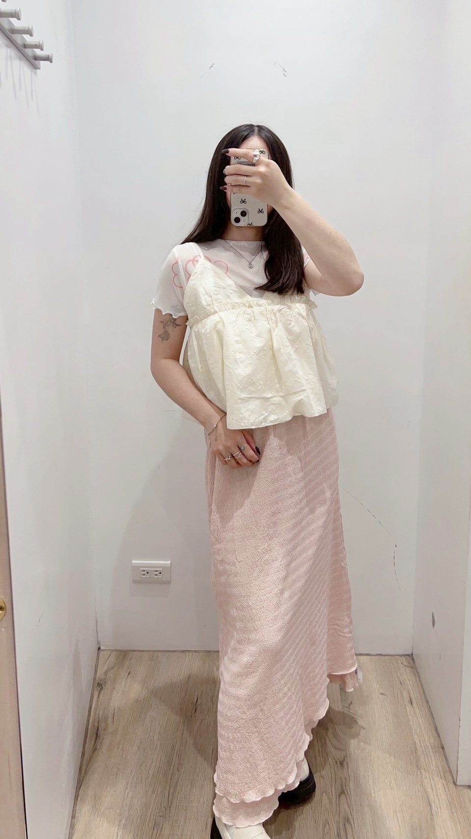 Floral sheer short-sleeved top