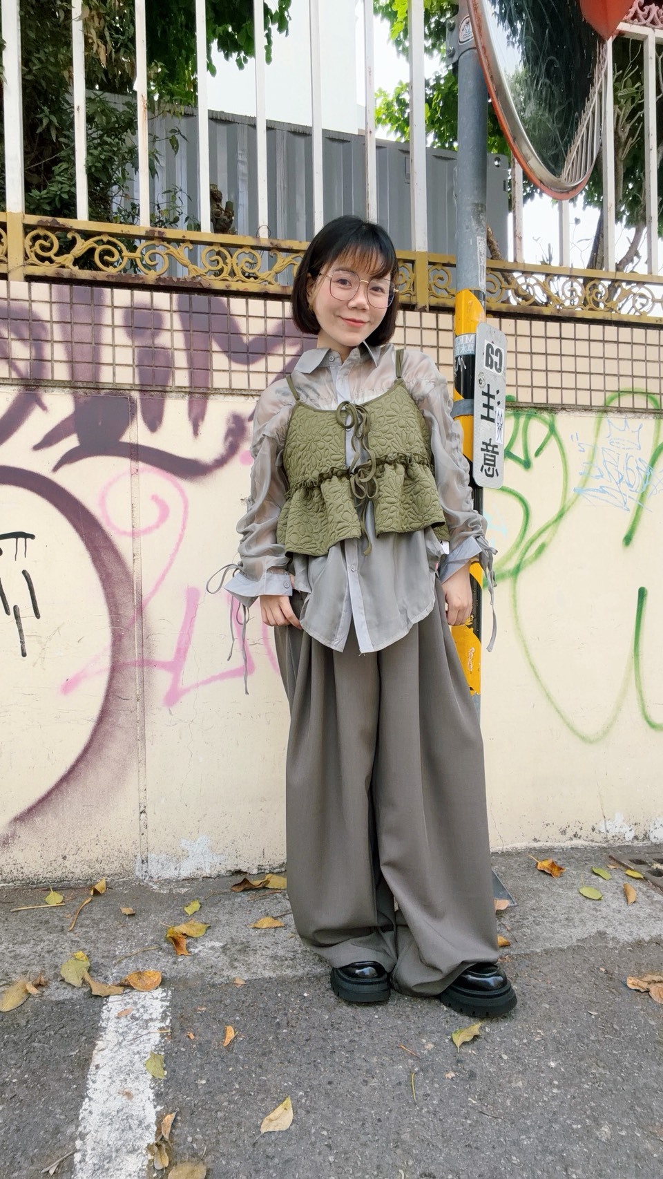 韓系打摺款管細緻長褲