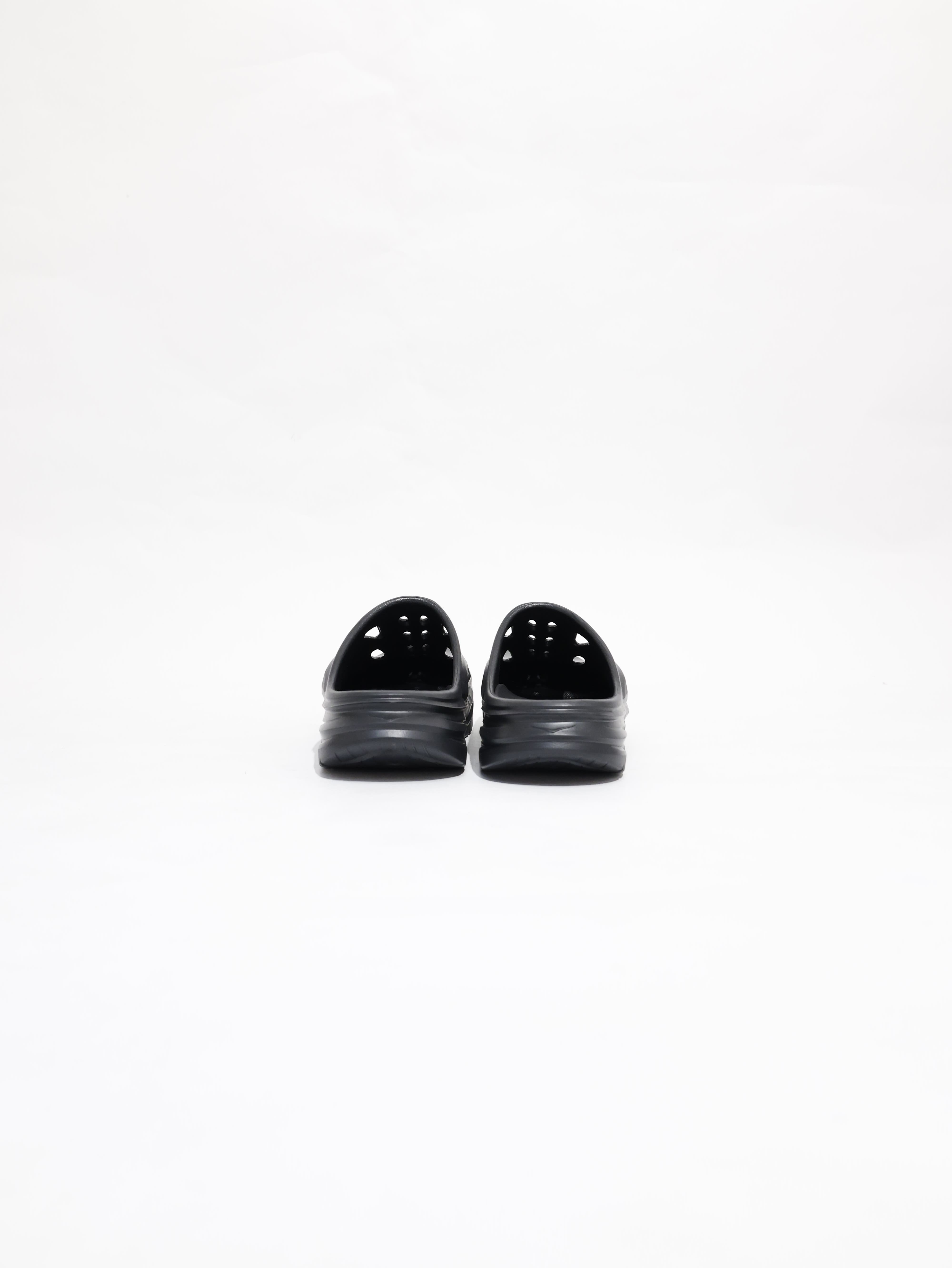 法國運動品牌 國際爆紅 HOKA ONE ONE U Ora Recovery Mule 恢復拖鞋 HO1147951 超好穿 馬拉松恢復鞋 練跑後穿 穿搭也可