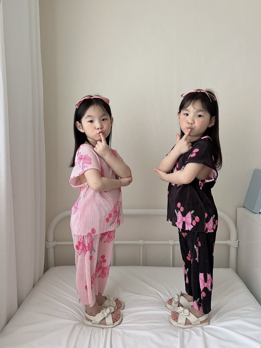 正韓夏MORAN 兩色光澤感蝴蝶結套裝