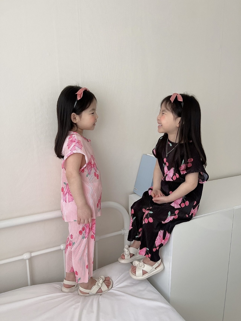 正韓夏MORAN 兩色光澤感蝴蝶結套裝