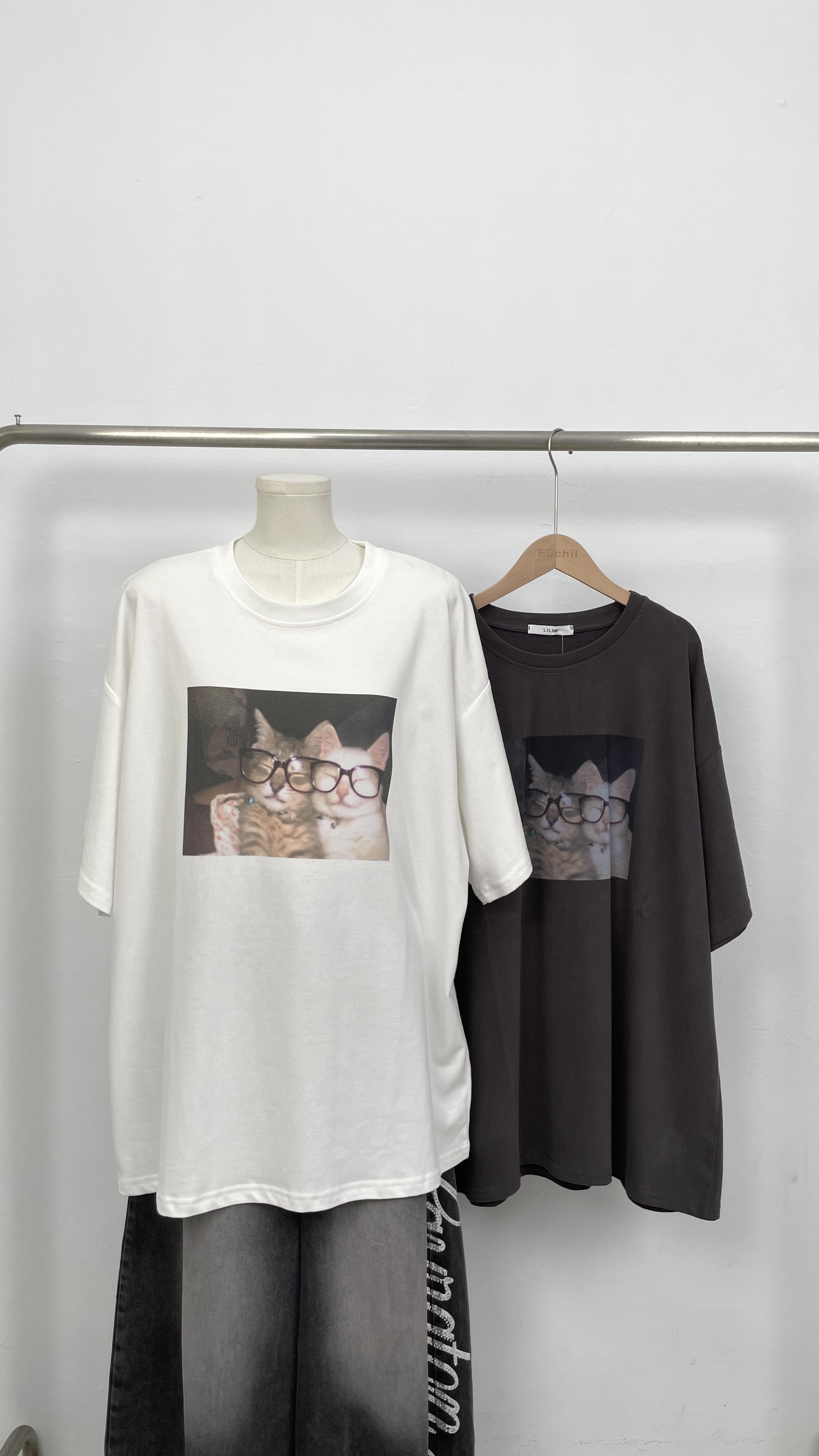 B91眼鏡貓咪短袖大T