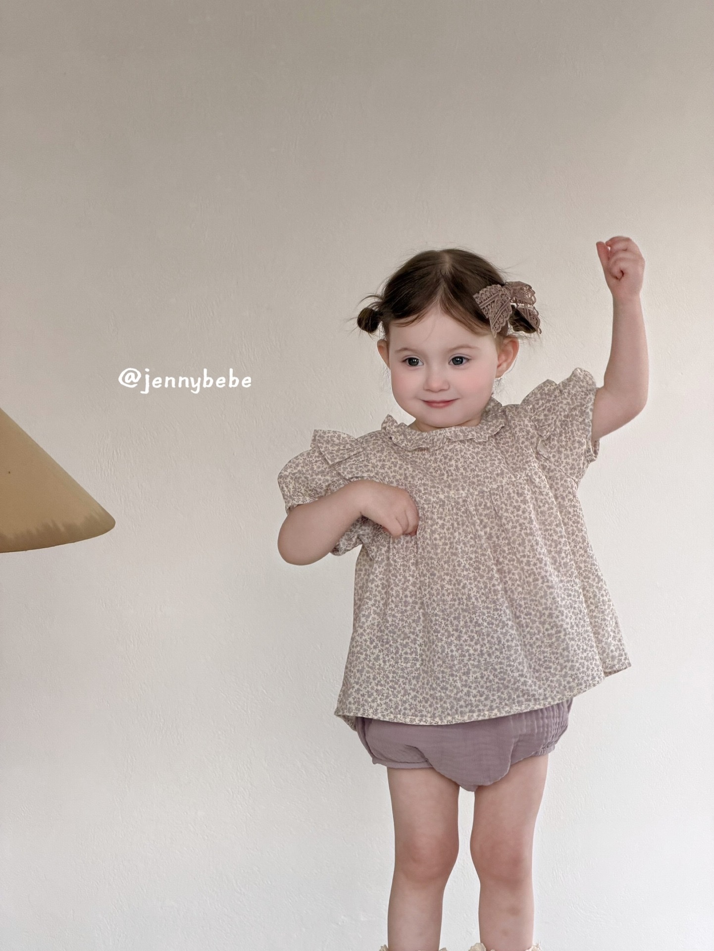 Jenny_甜美碎花包屁褲套裝