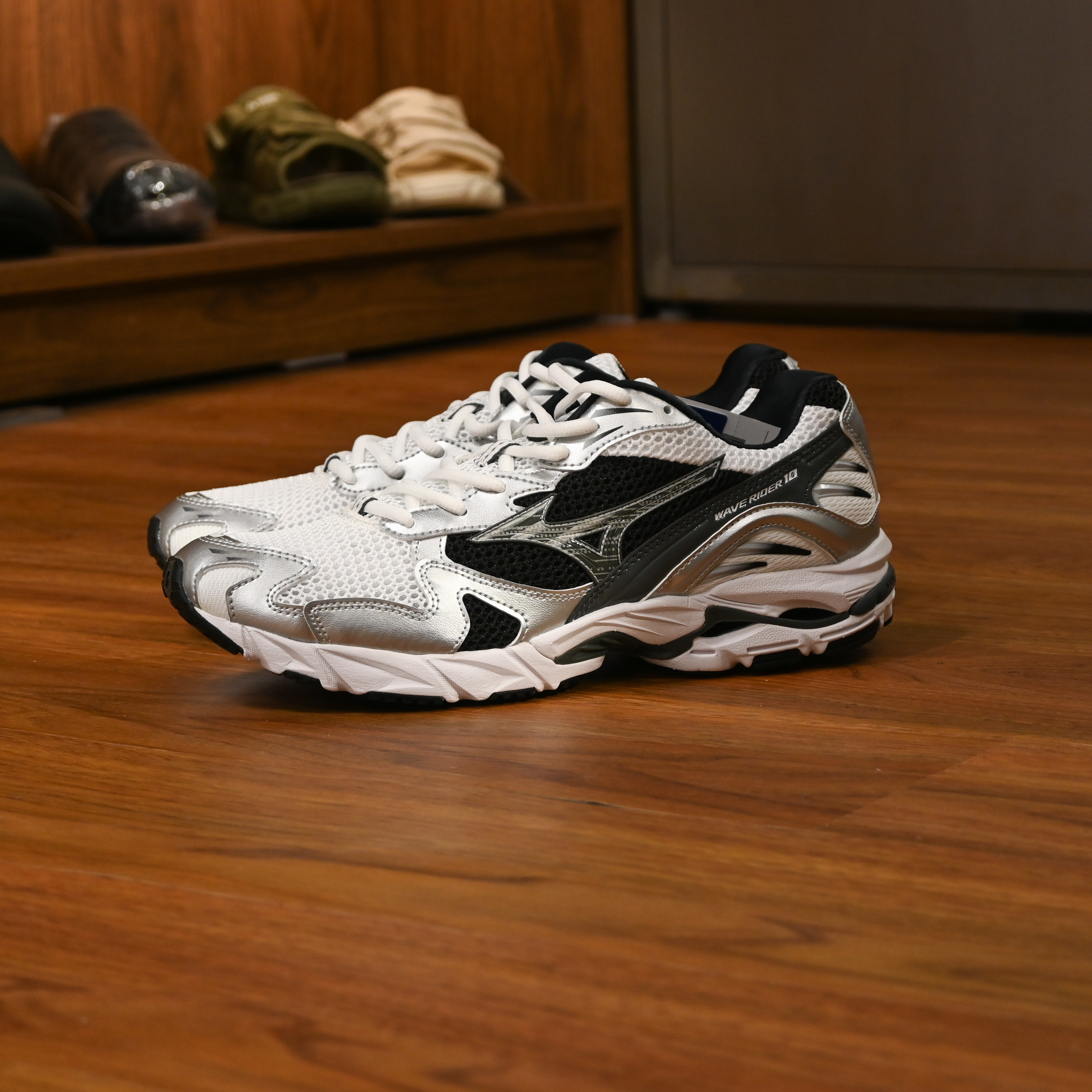 Mizuno Wave Rider 10 White Silver Black D1GA210405