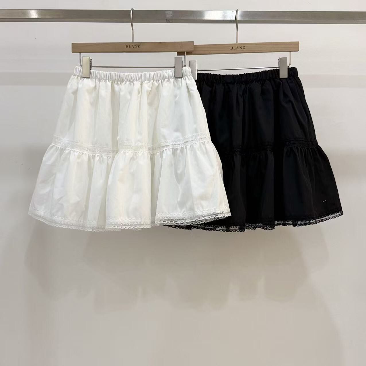 MB6017 拼蕾絲邊短裙