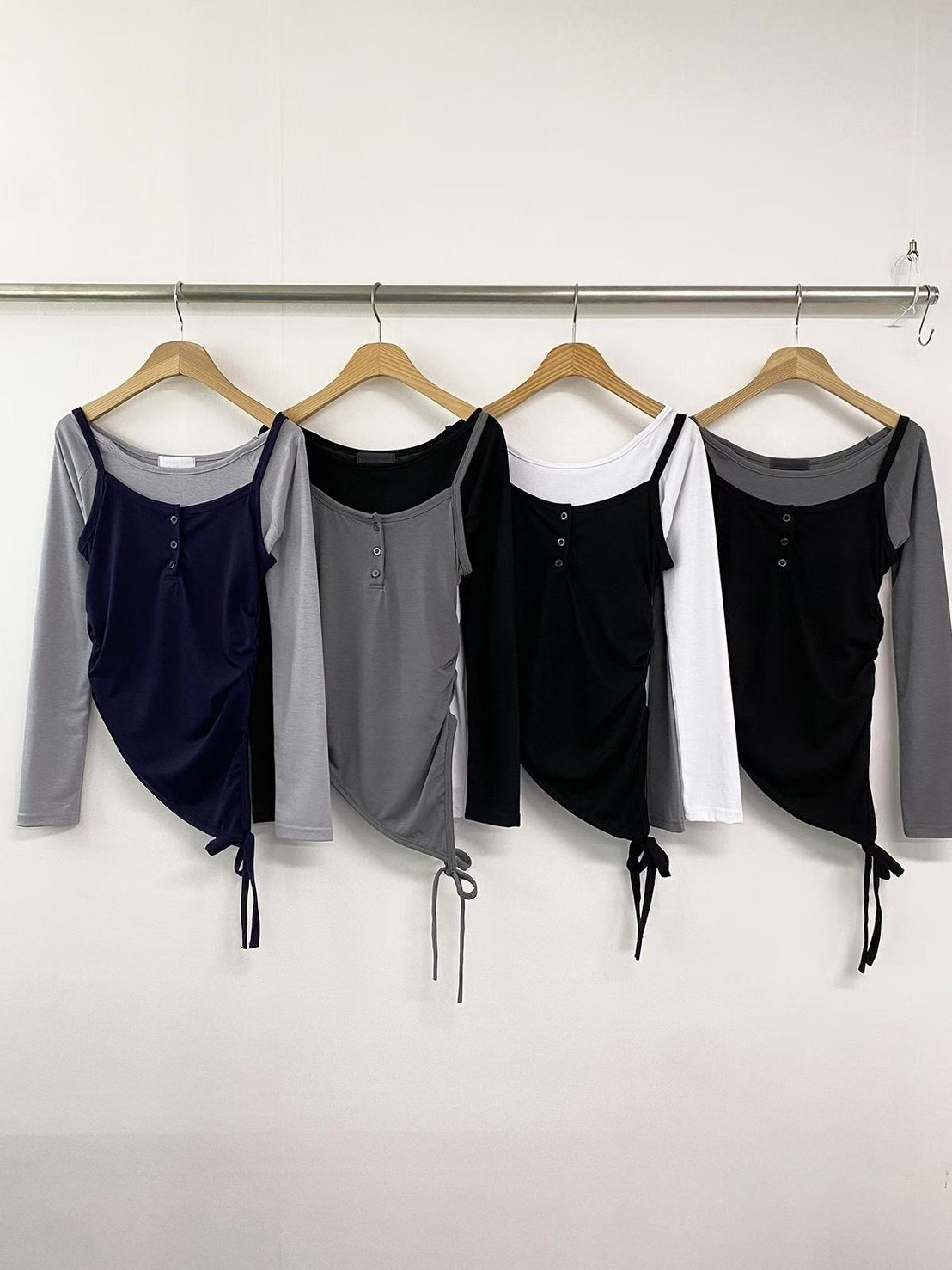 【4/10 - 4/12 週末優惠】正韓女裝 不對稱褶皺 紐扣露肩套裝