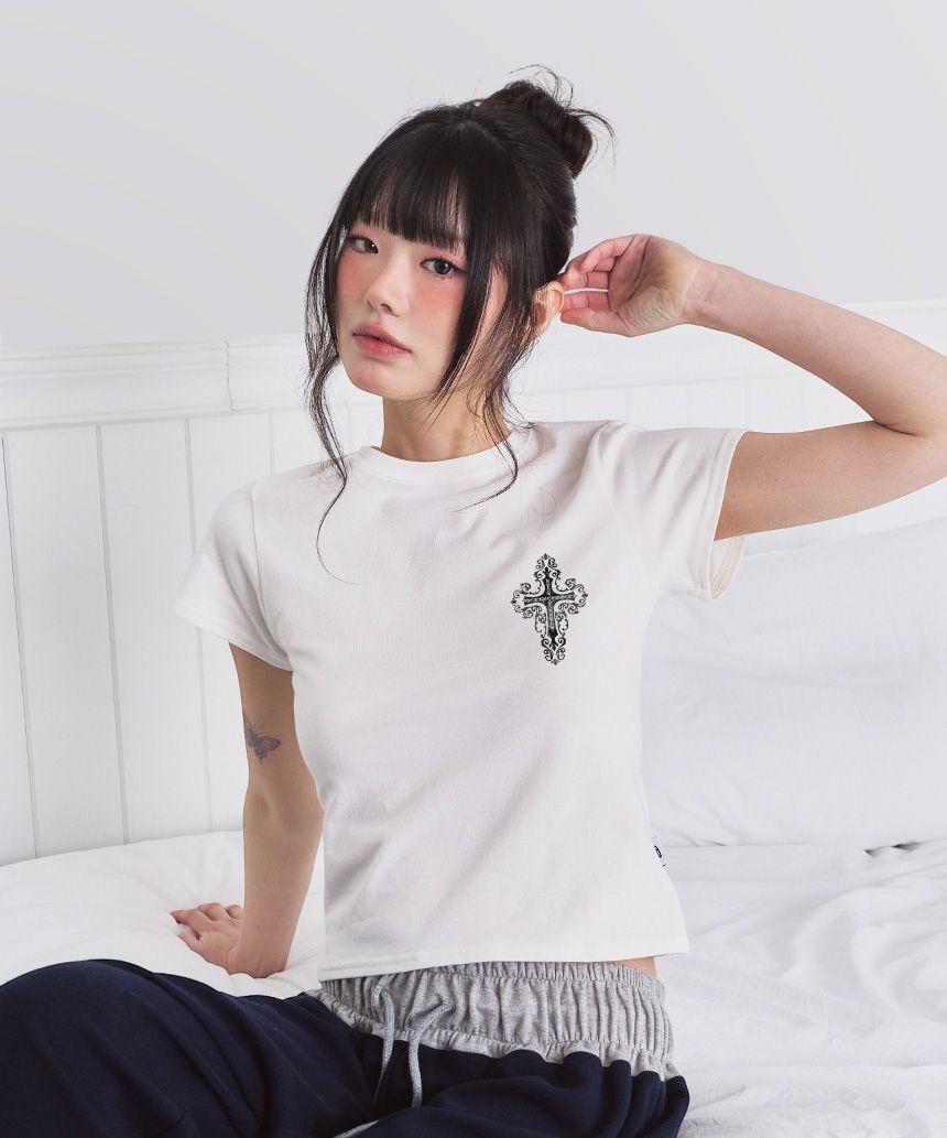 ESCAPEFROM 復古十字印花修身短袖T恤 象牙白 E261STS