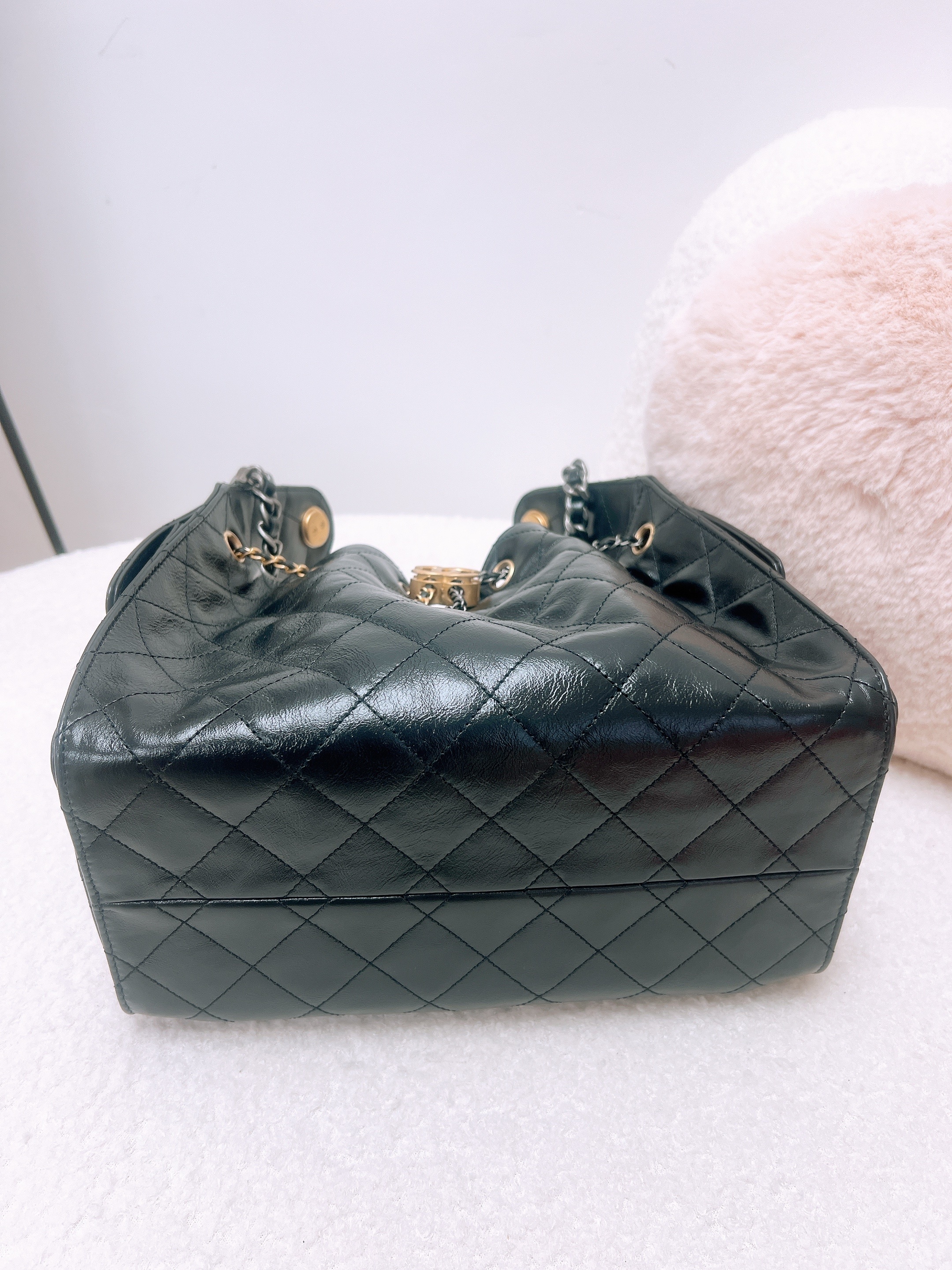 Chanel 25 small (black calskin/ silver gold)