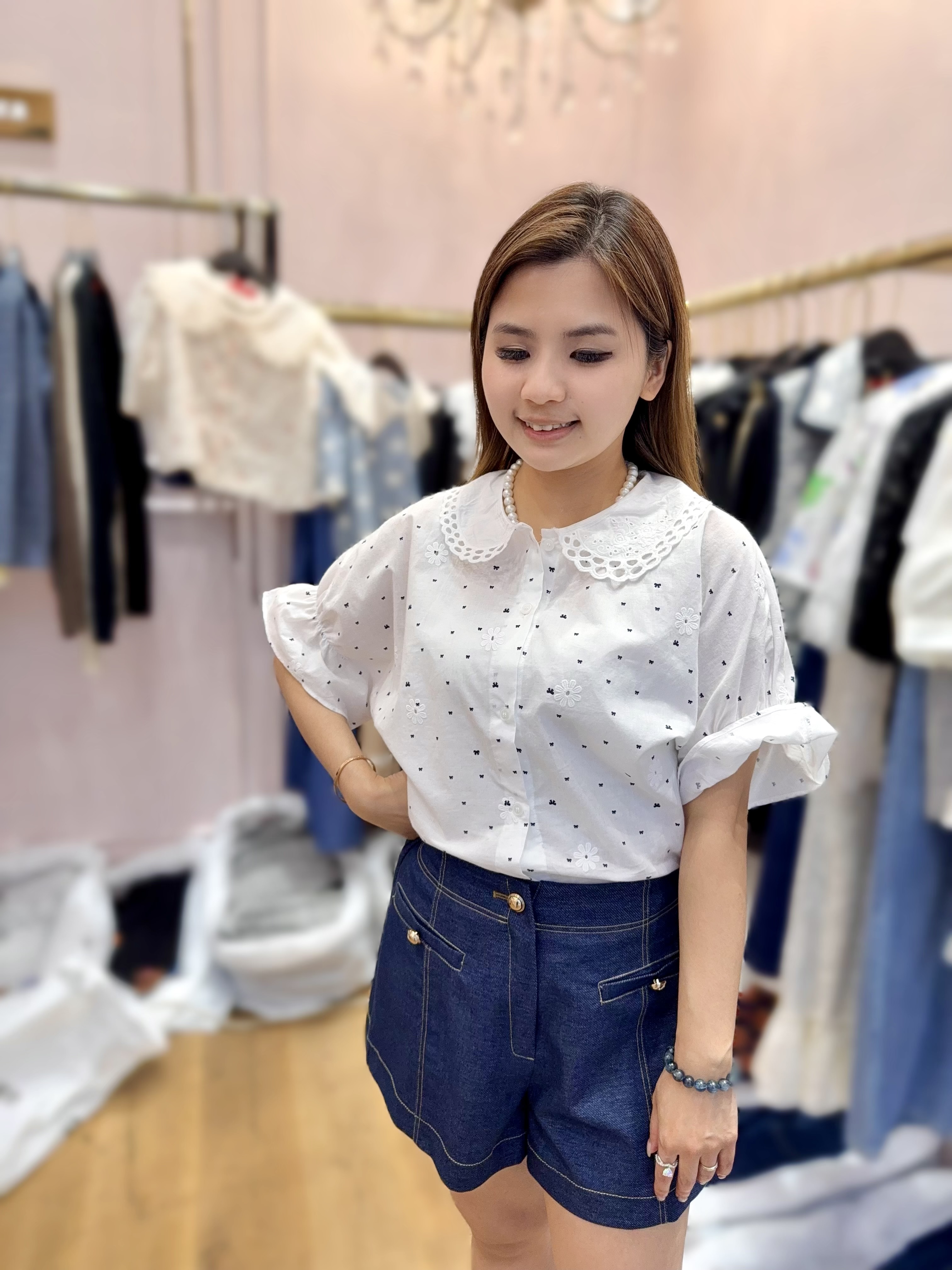 OT55 波點花恤衫 胸 44  長22  $479 (一口價)