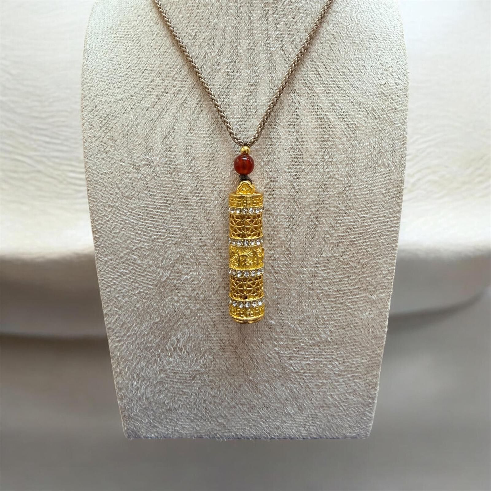 A12 銀鍍金觀音六字真言吊墜 鏤空設計‧可活動外殼 (送頸繩)